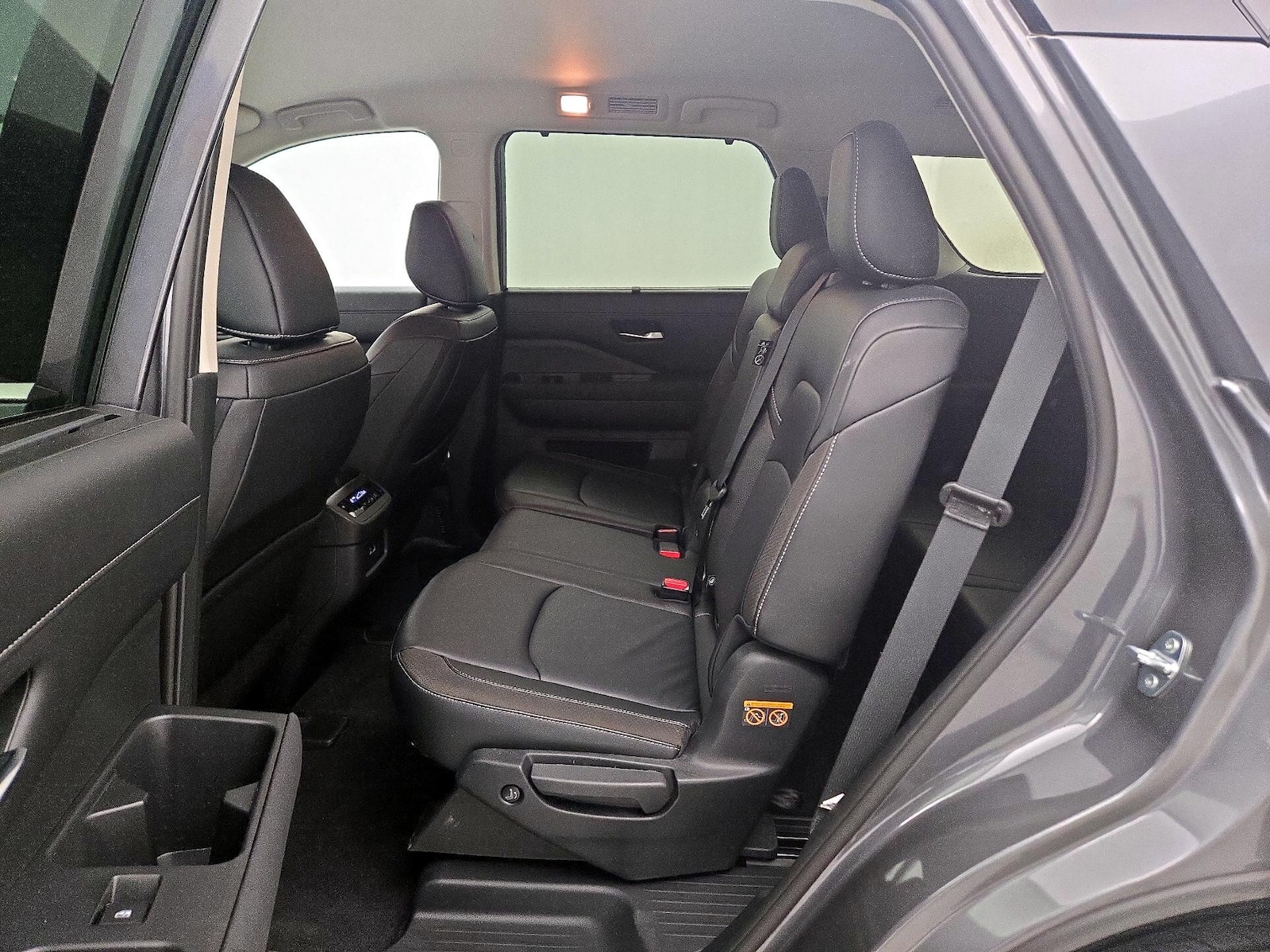 2025 Nissan Pathfinder SL - Photo 21