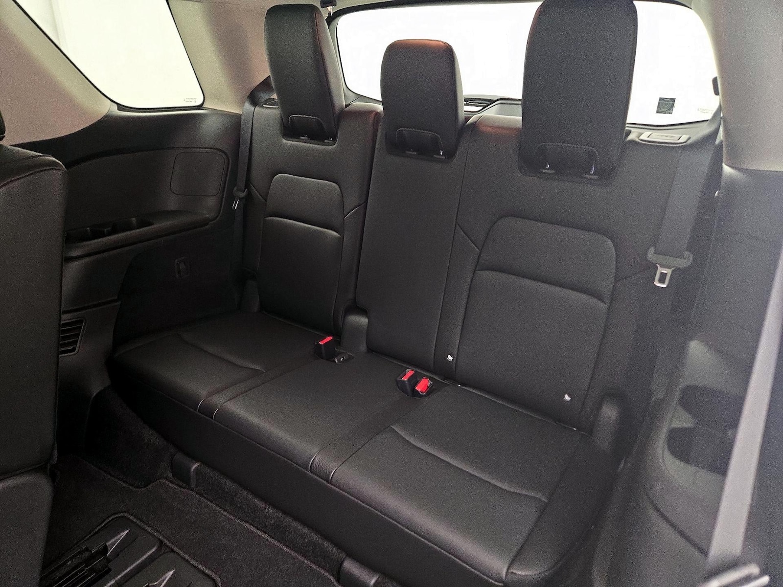 2025 Nissan Pathfinder SL - Photo 22