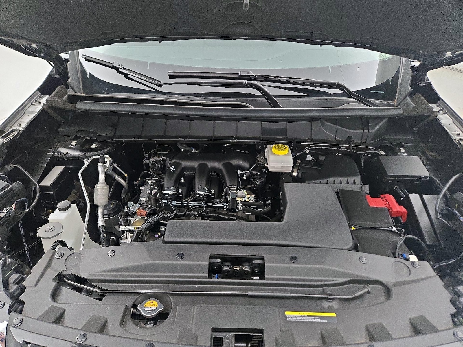 2025 Nissan Pathfinder SL - Photo 25