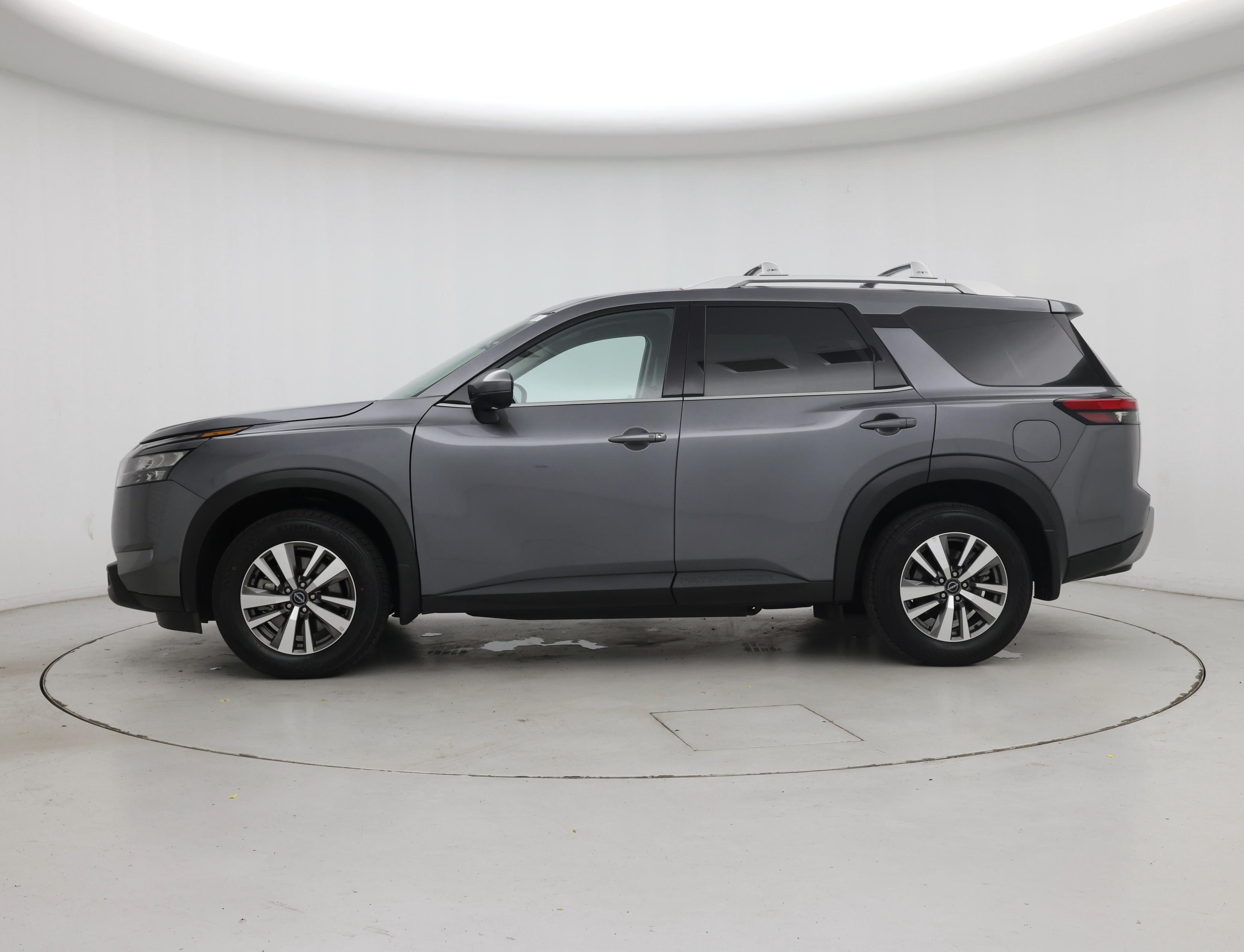 Thumbnail: 2025 Nissan Pathfinder - 3