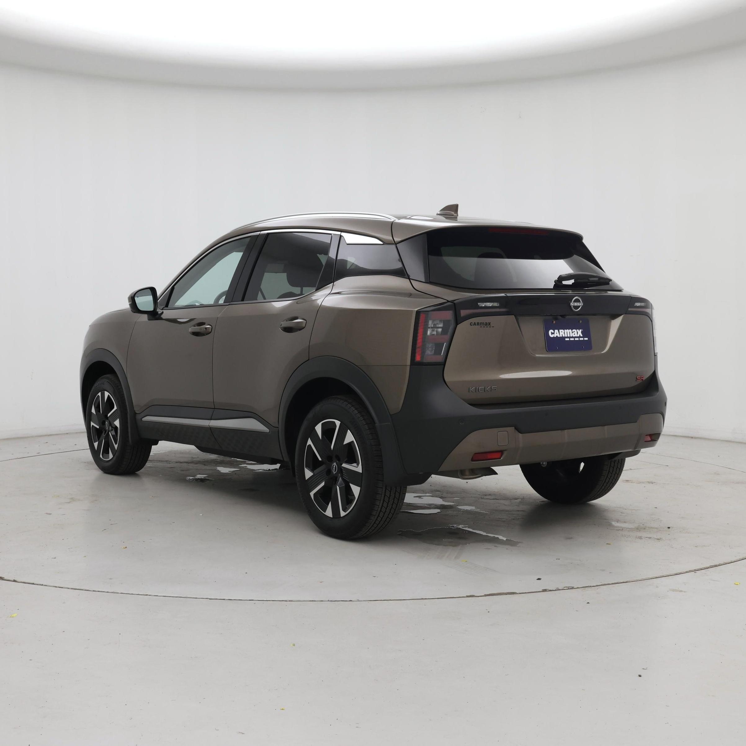 Thumbnail: 2025 Nissan Kicks - 2