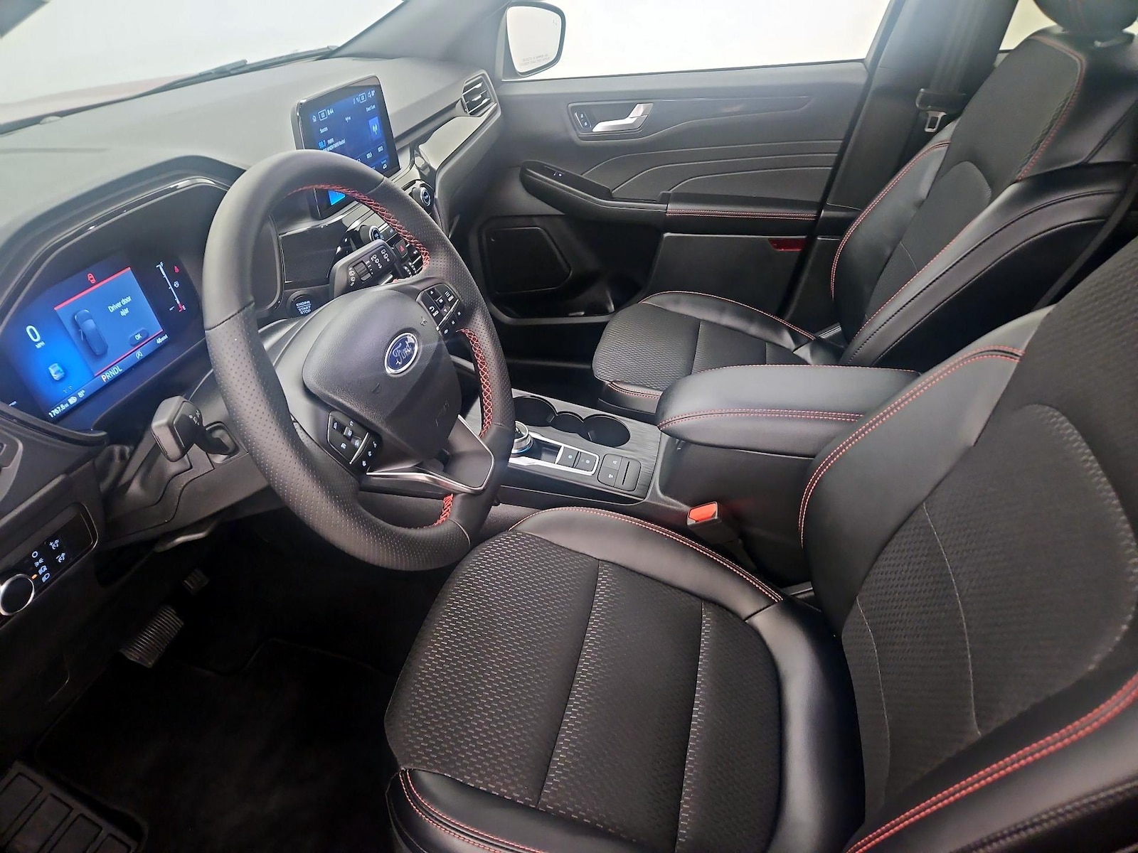 2026 Ford Escape ST-Line - Photo 12