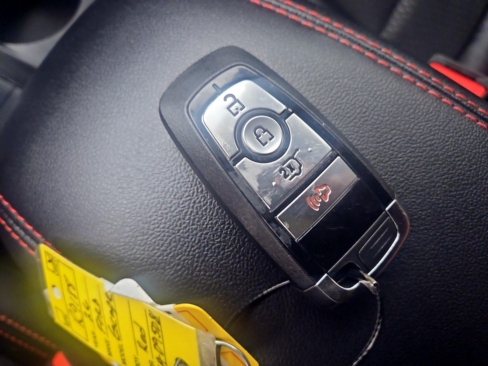 2026 Ford Escape ST-Line - Photo 22