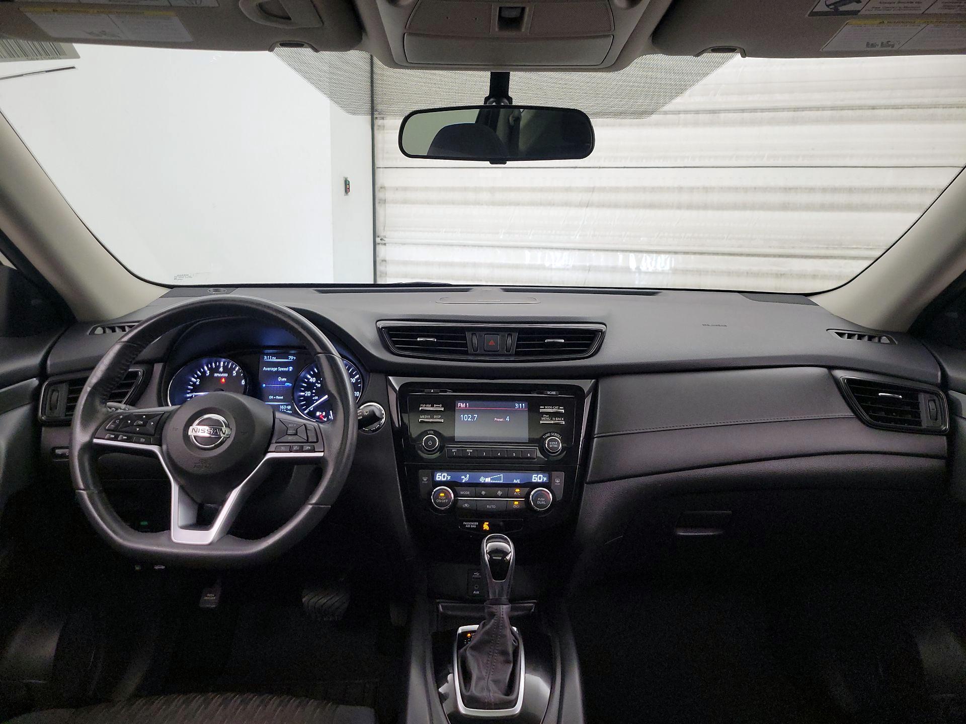 Thumbnail: 2017 Nissan Rogue - 9