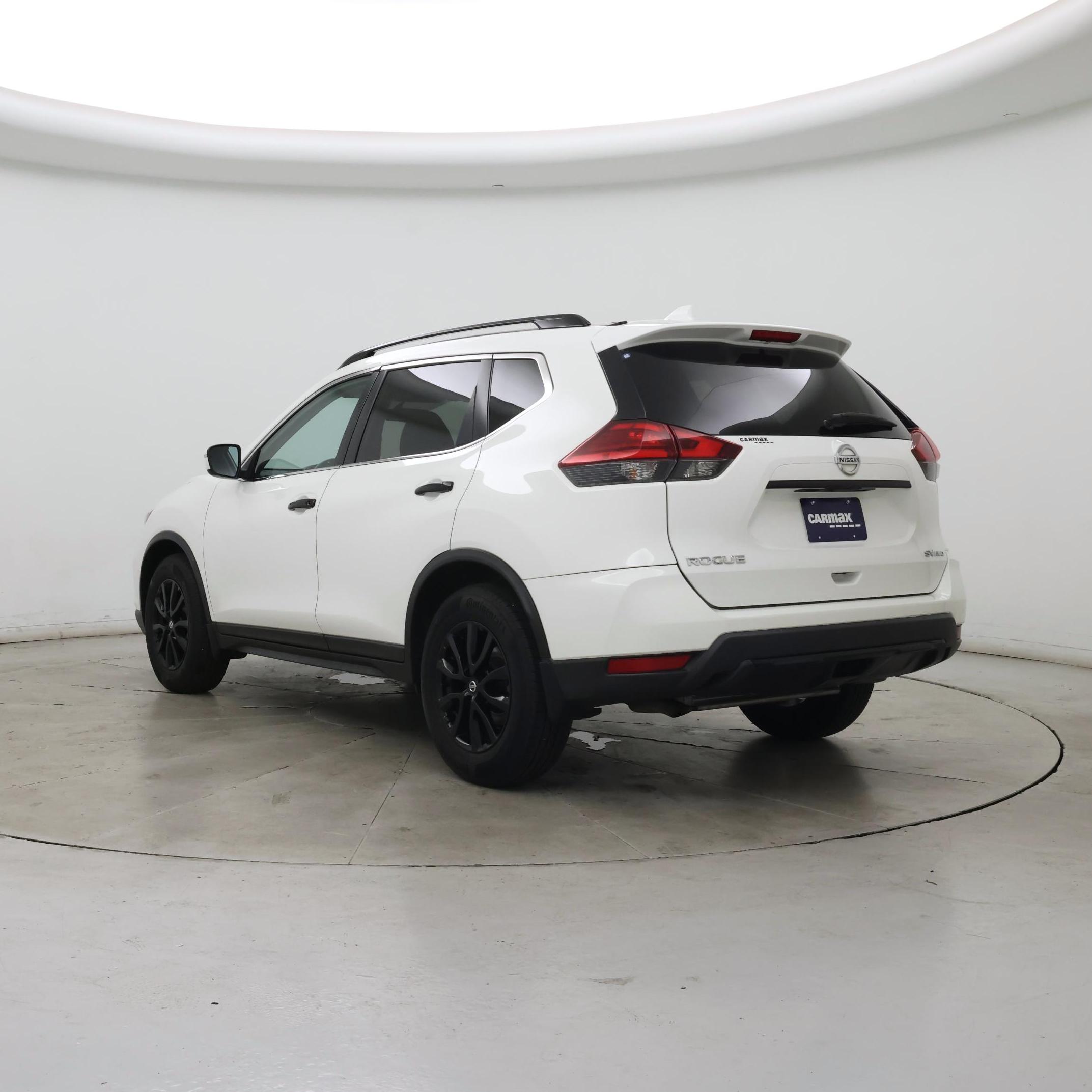 Thumbnail: 2017 Nissan Rogue - 2