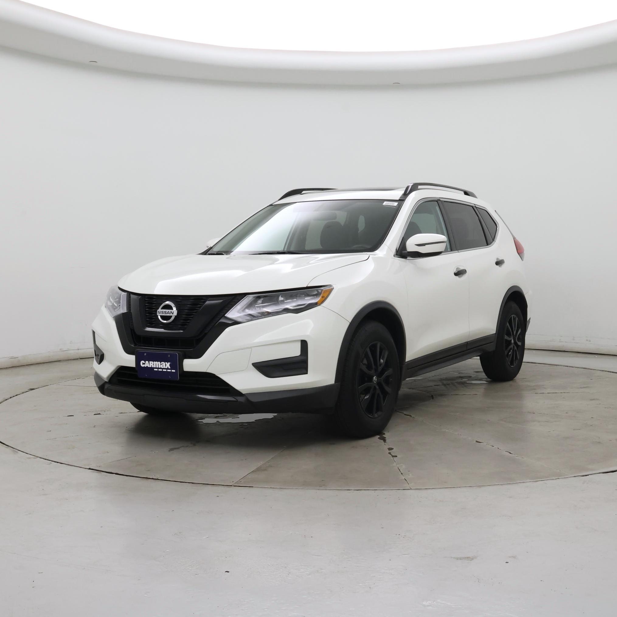 Thumbnail: 2017 Nissan Rogue - 4