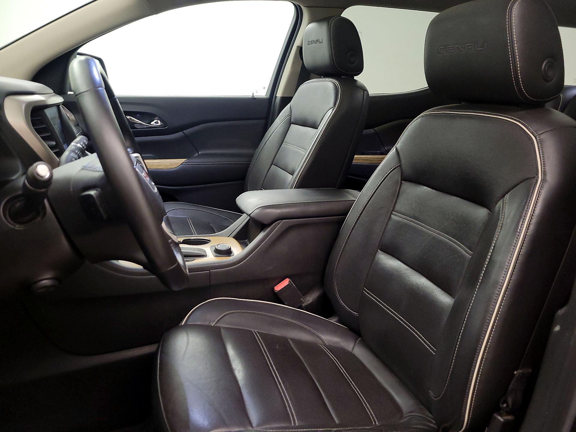 Thumbnail: 2017 GMC Acadia - 11