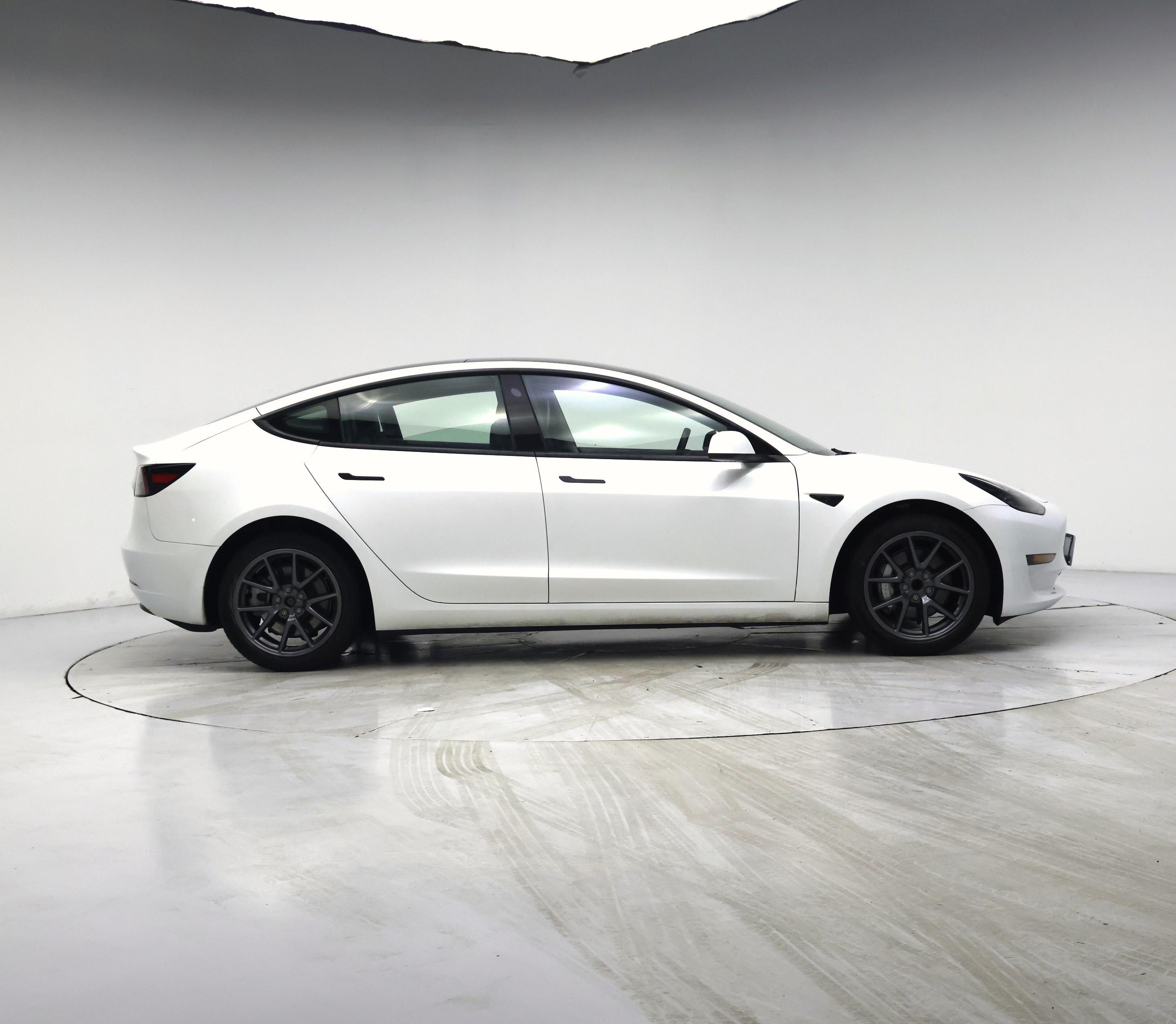 Thumbnail: 2023 Tesla Model 3 - 7