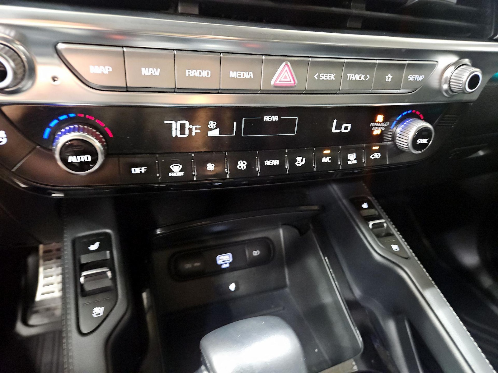 2022 Kia Telluride SX - Photo 16