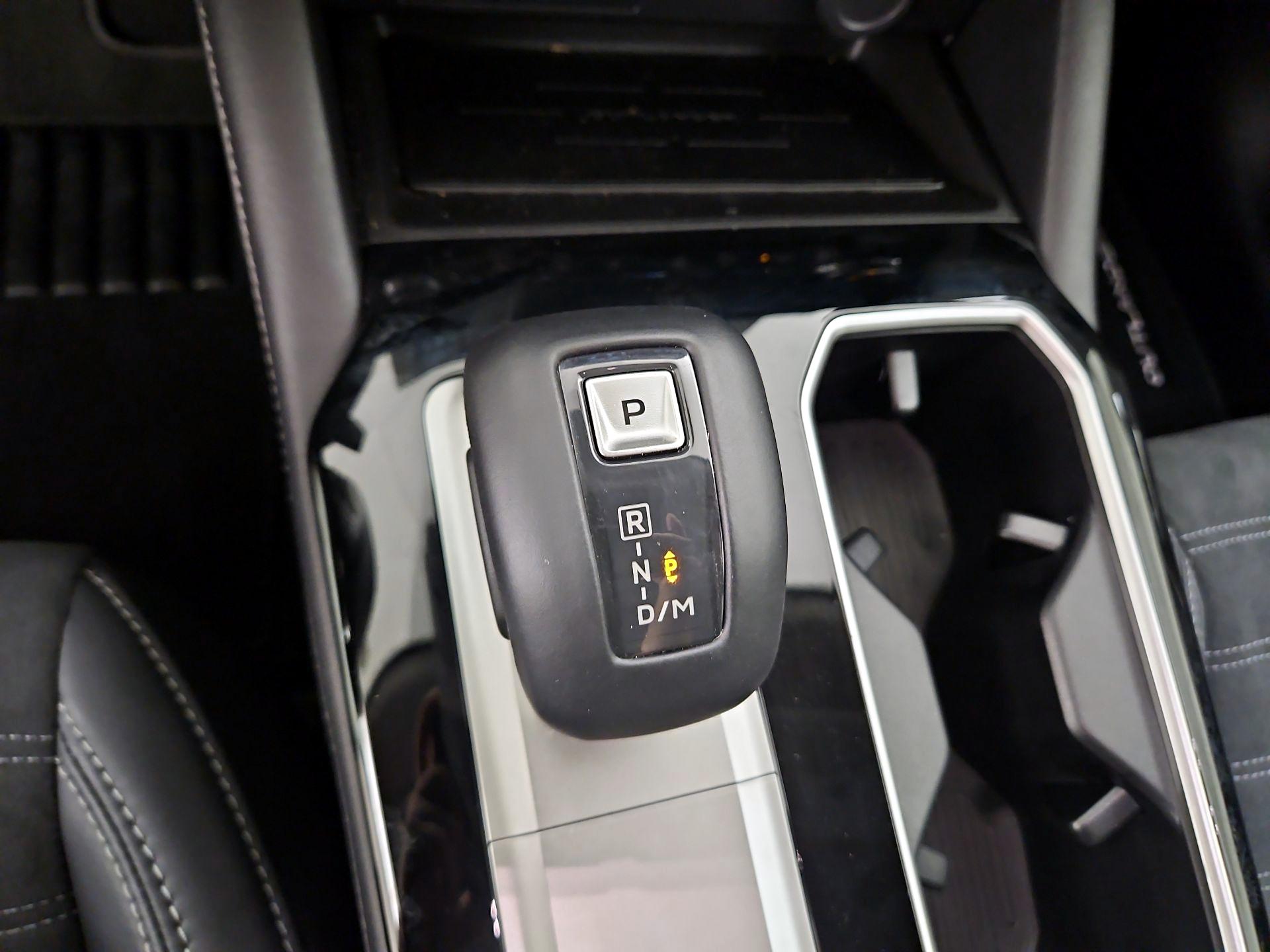 Thumbnail: 2025 Mitsubishi Outlander - 18