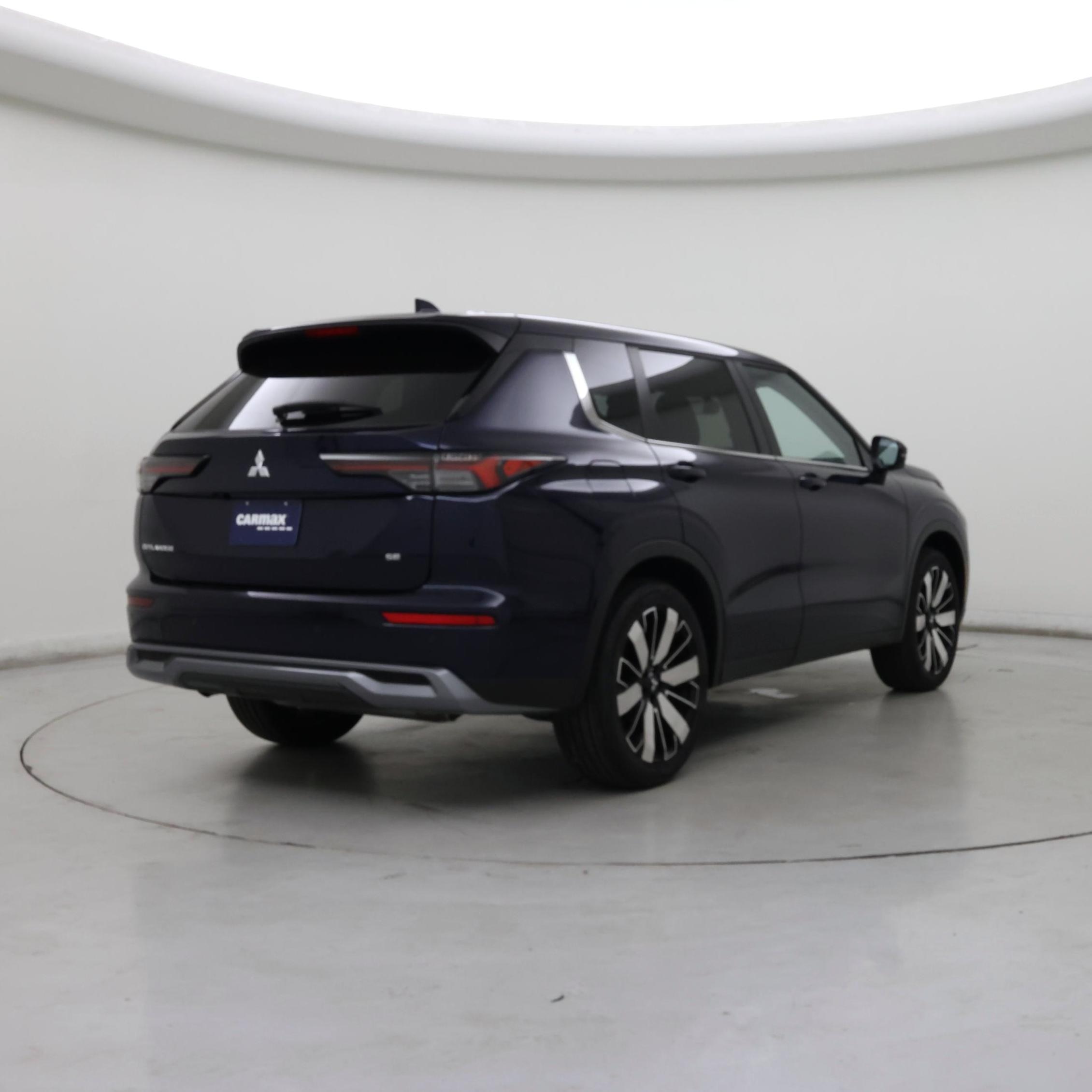 Thumbnail: 2025 Mitsubishi Outlander - 8