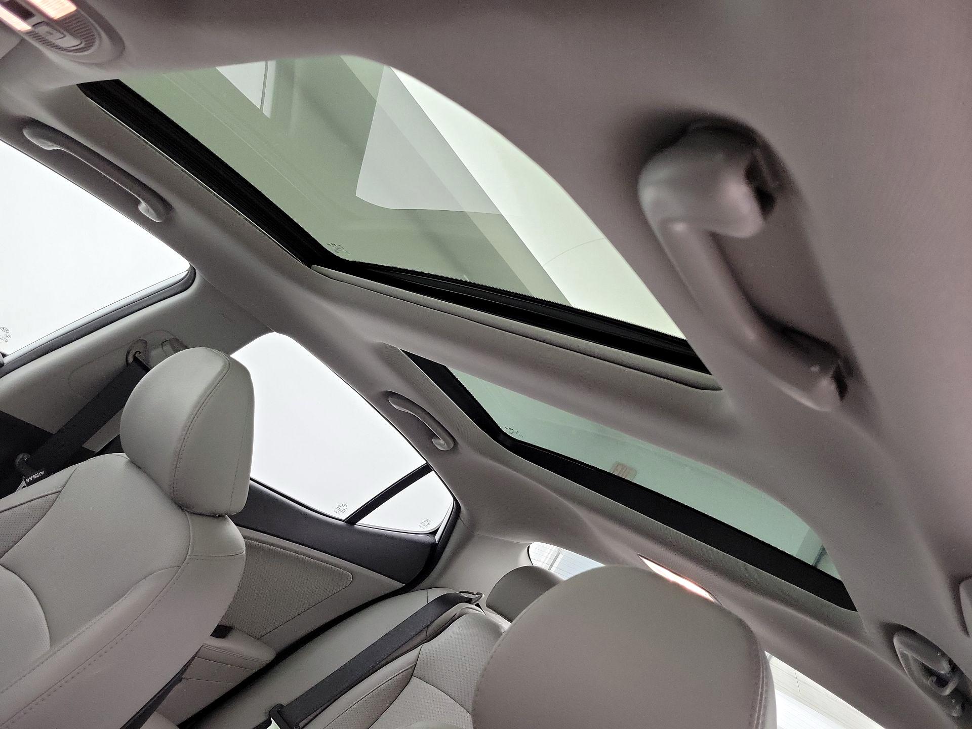 Thumbnail: 2015 Kia Optima - 19