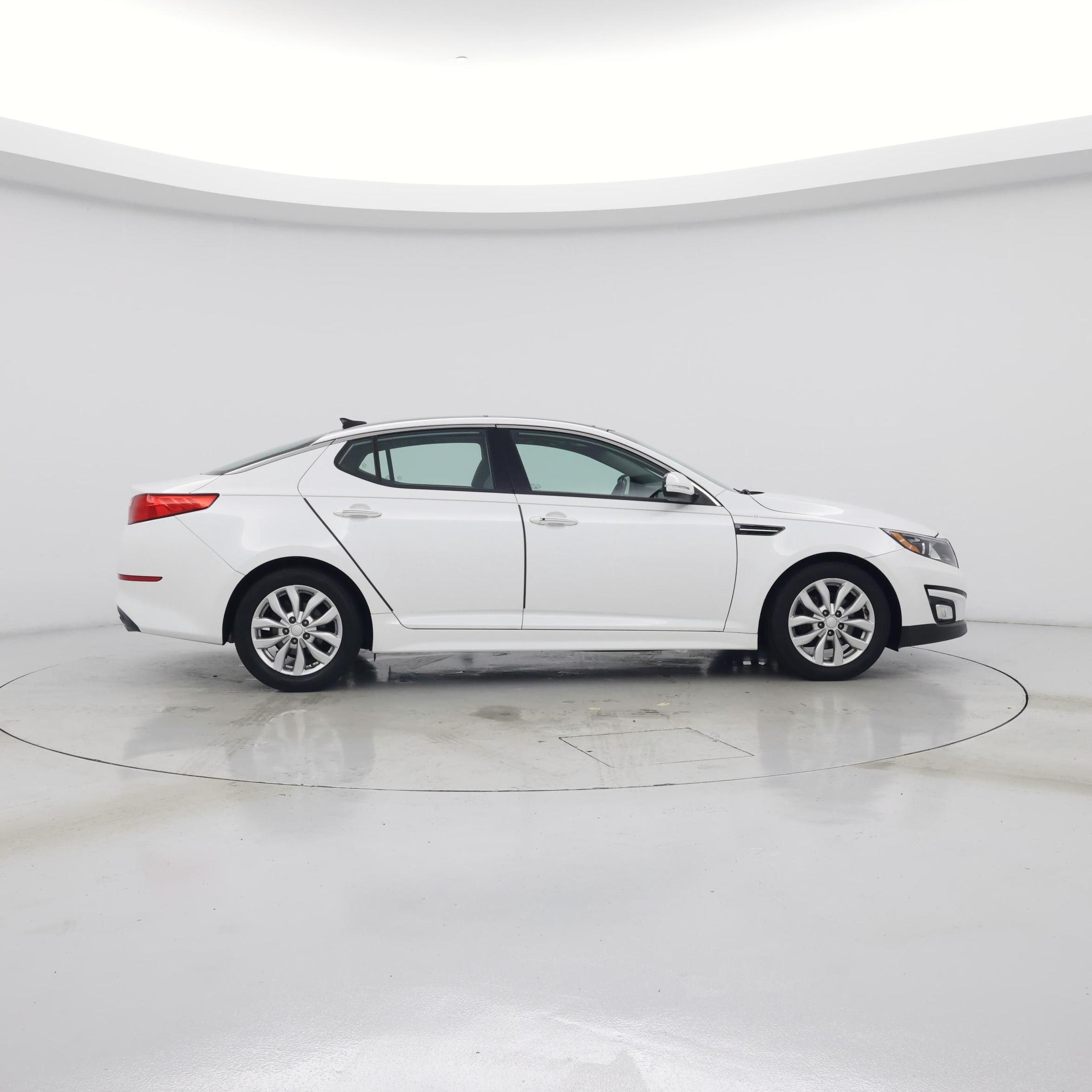 Thumbnail: 2015 Kia Optima - 7
