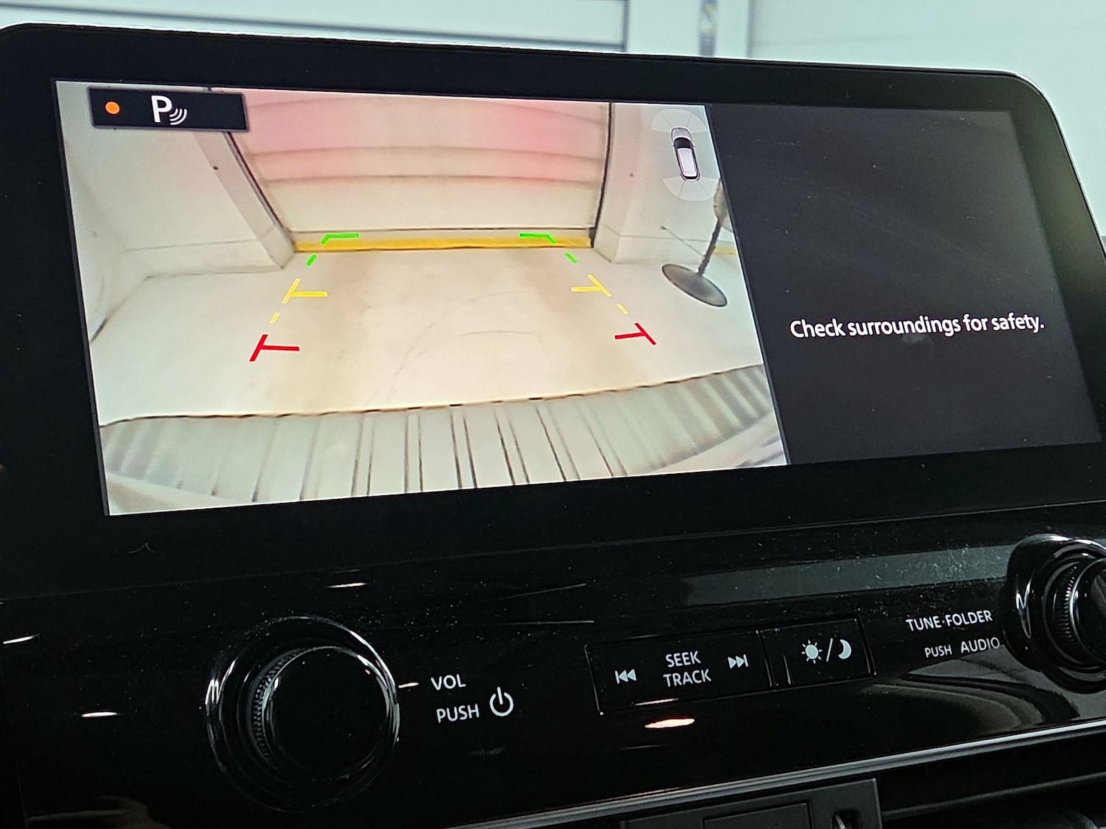 2021 Nissan Armada SV - Photo 16