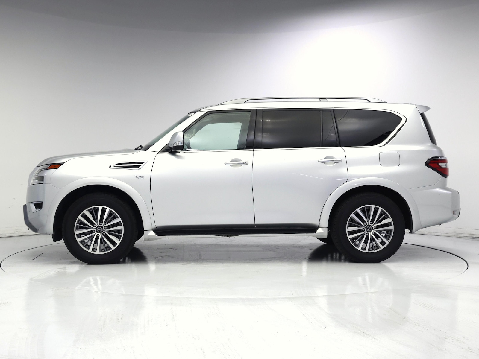 2021 Nissan Armada SV - Photo 4