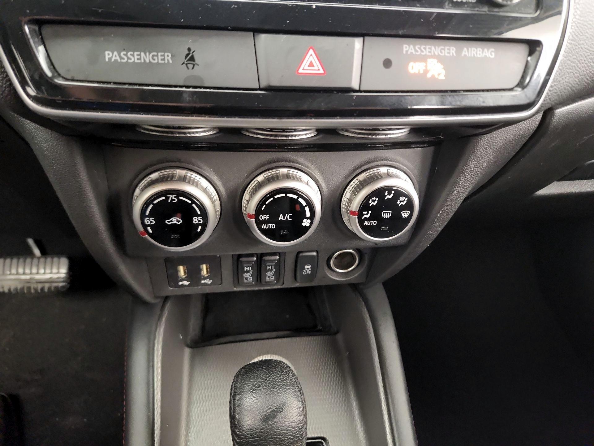 Thumbnail: 2024 Mitsubishi Outlander Sport - 16