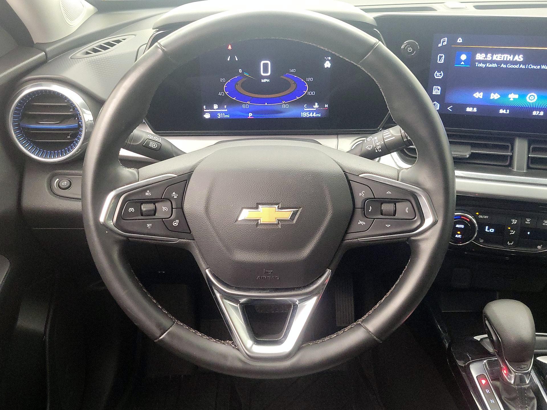 Thumbnail: 2025 Chevrolet Trax - 10
