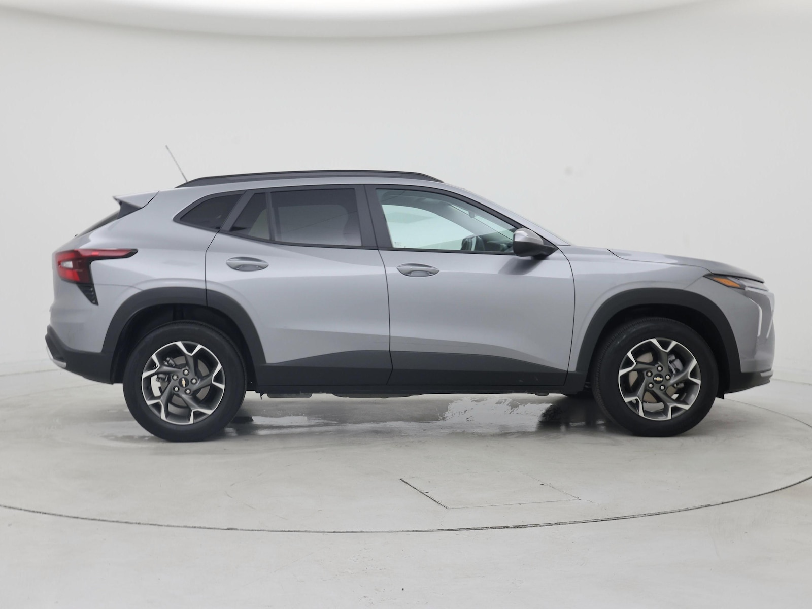 2025 Chevrolet Trax LT - Photo 8