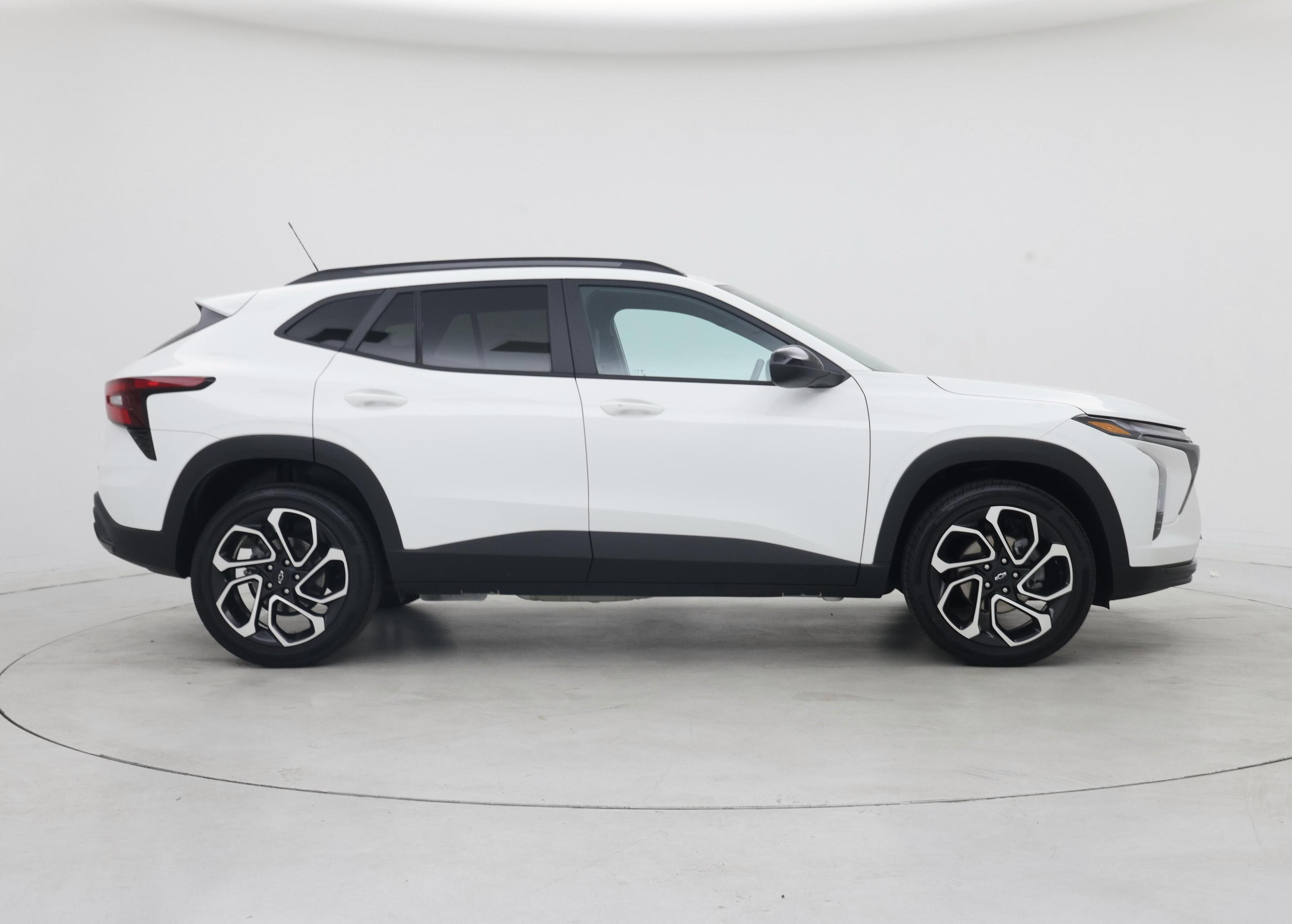 Thumbnail: 2025 Chevrolet Trax - 7