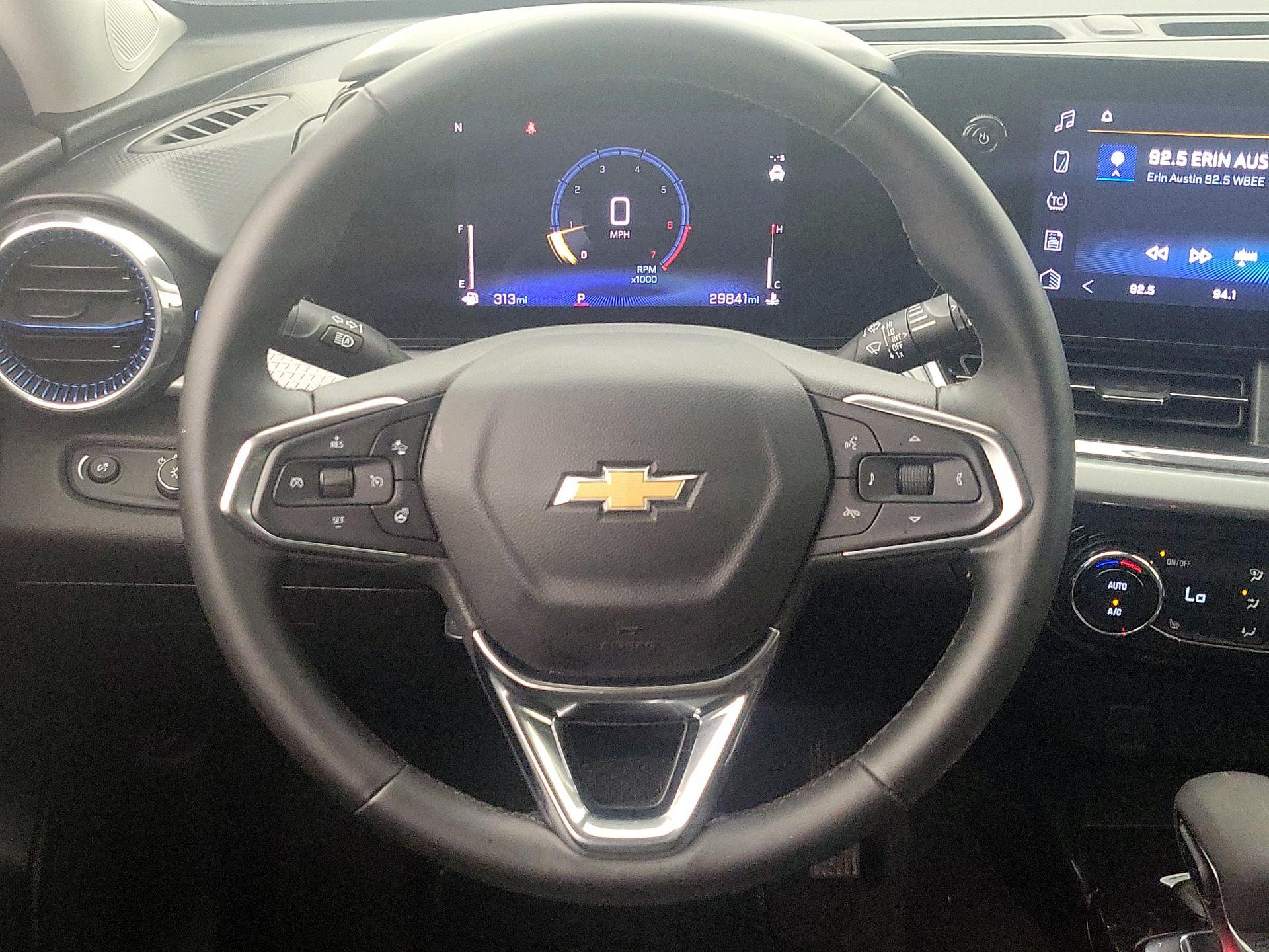 Thumbnail: 2025 Chevrolet Trax - 10