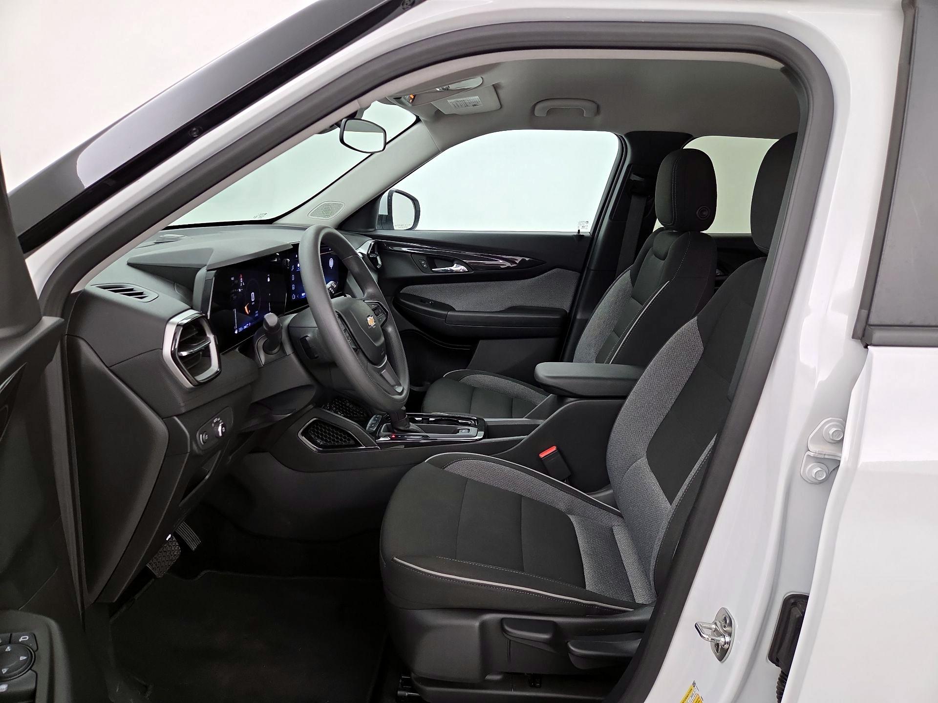 Thumbnail: 2025 Chevrolet TrailBlazer - 11