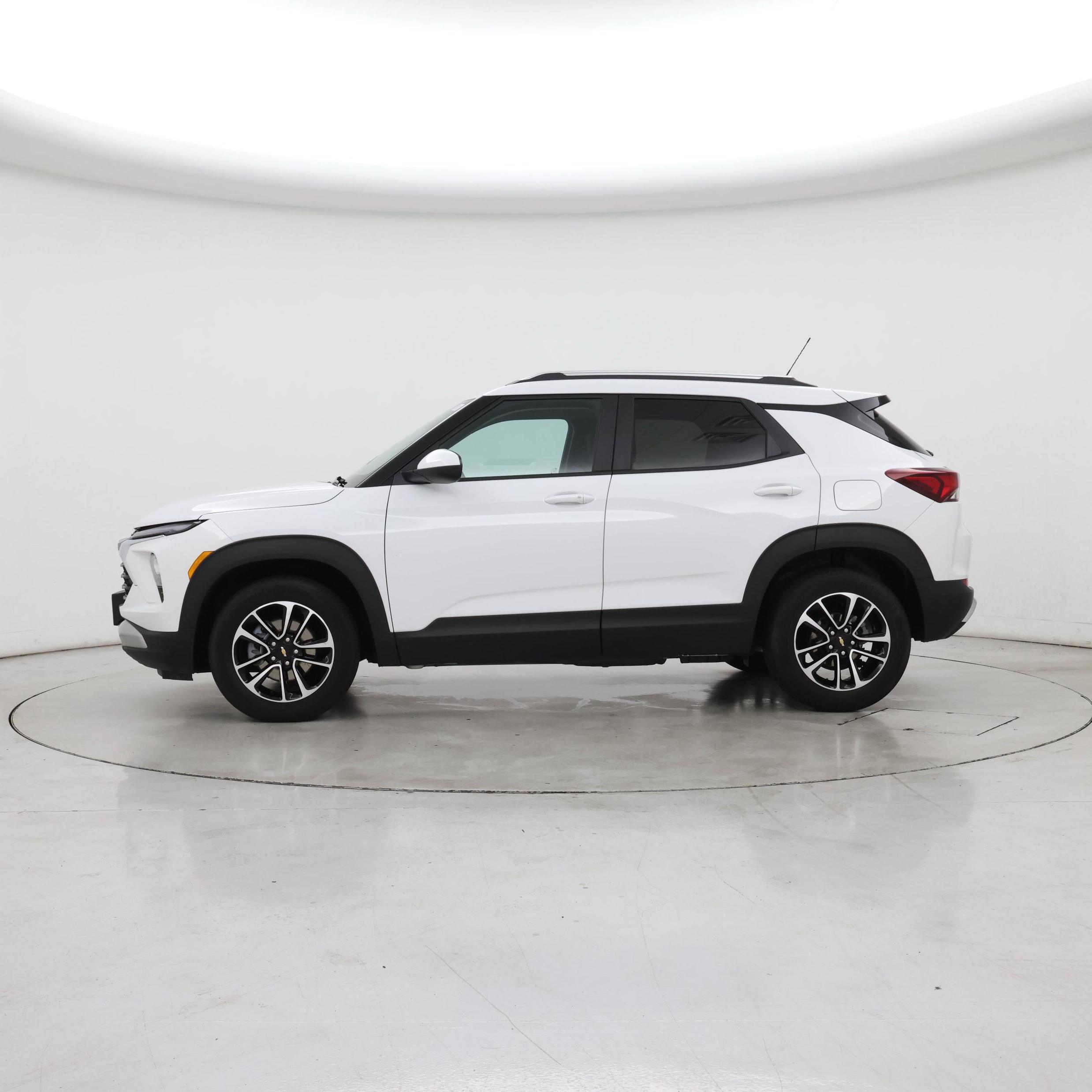 Thumbnail: 2025 Chevrolet TrailBlazer - 3