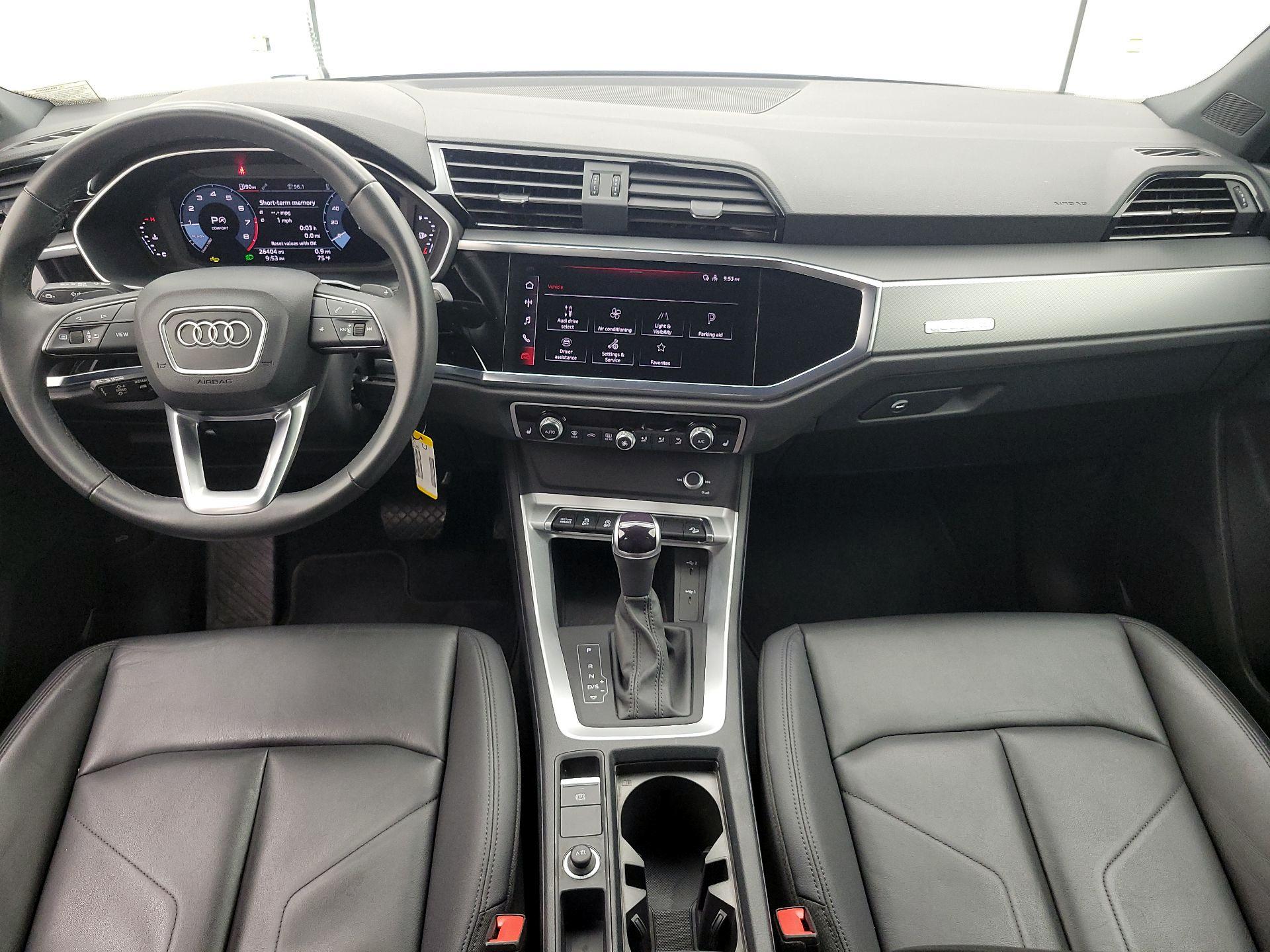 Thumbnail: 2025 Audi Q3 - 9