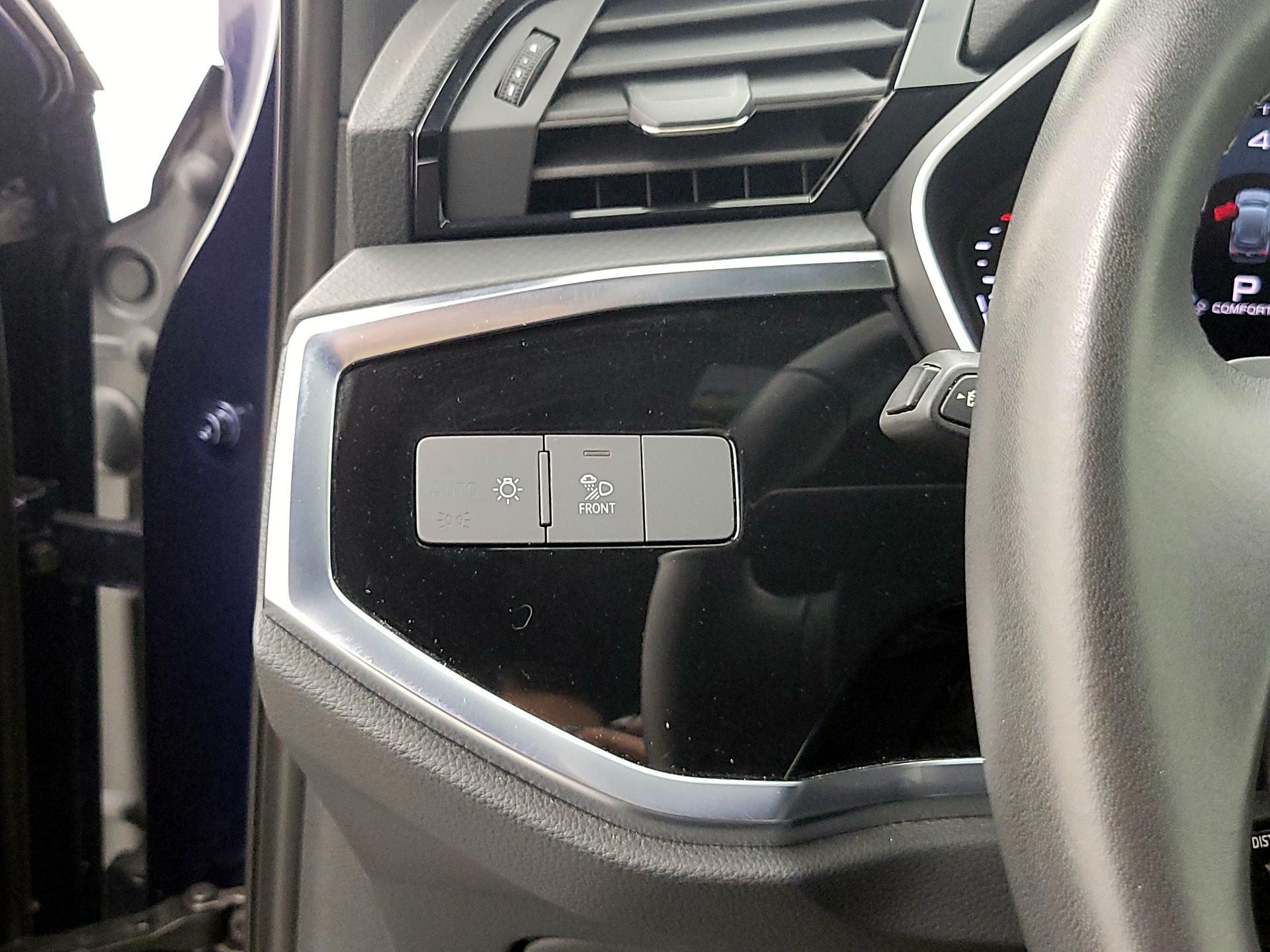 Thumbnail: 2025 Audi Q3 - 13