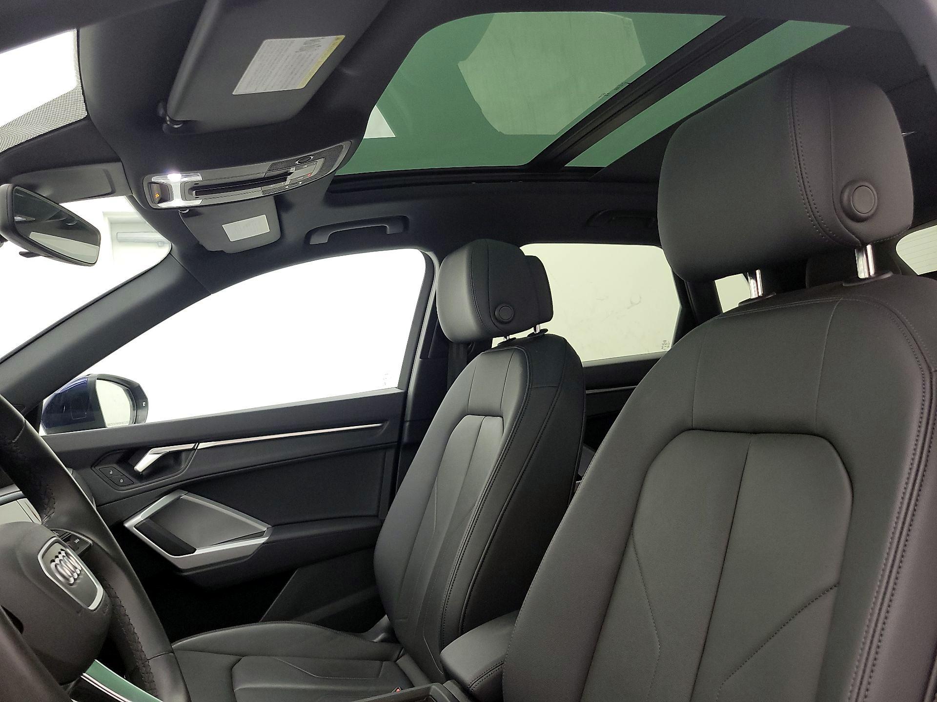 Thumbnail: 2025 Audi Q3 - 19
