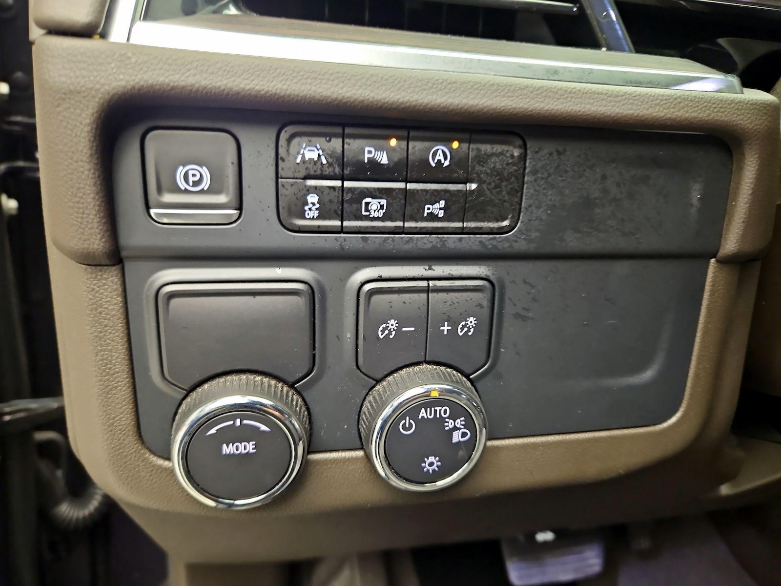2025 Chevrolet Tahoe LS - Photo 14