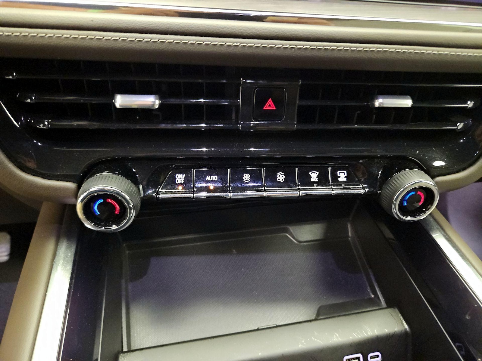 2025 Chevrolet Tahoe LS - Photo 17