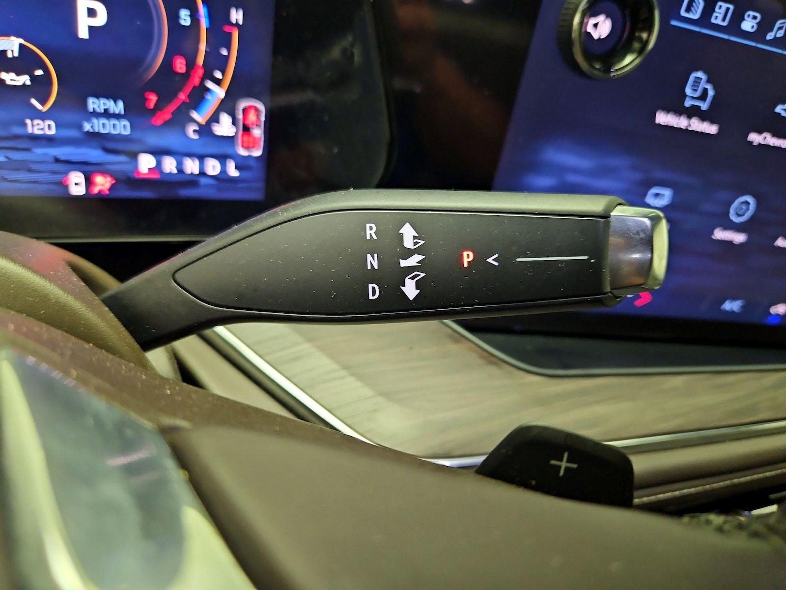 2025 Chevrolet Tahoe LS - Photo 18