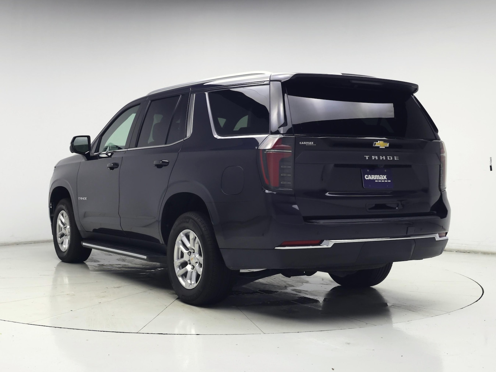 2025 Chevrolet Tahoe LS - Photo 3