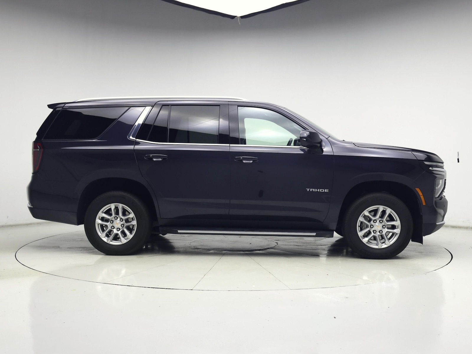 2025 Chevrolet Tahoe LS - Photo 8