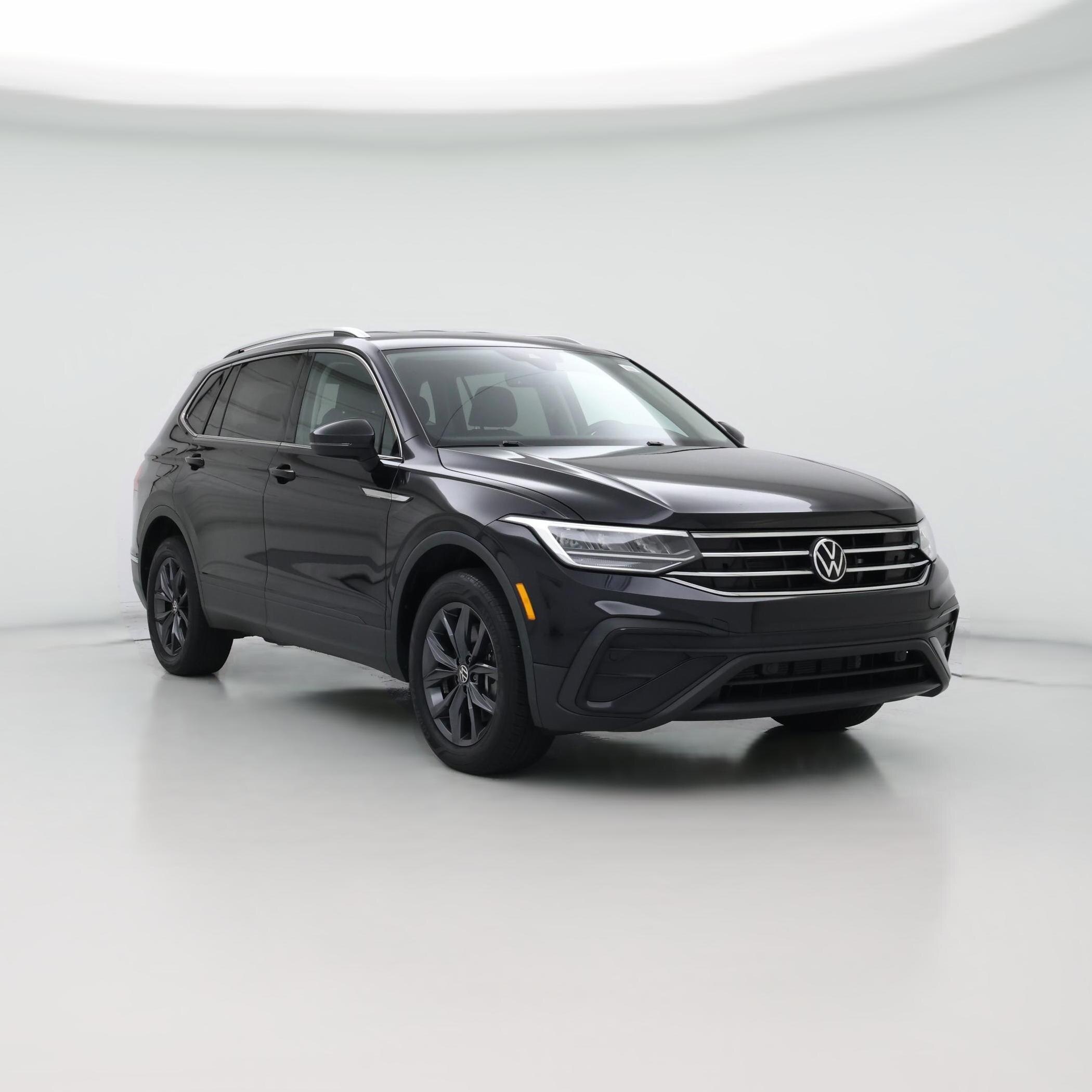 Thumbnail: 2023 Volkswagen Tiguan - 1