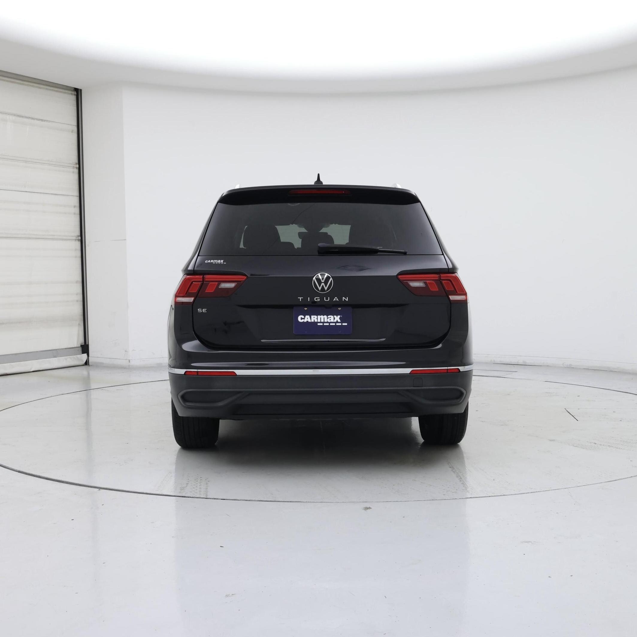 Thumbnail: 2023 Volkswagen Tiguan - 6