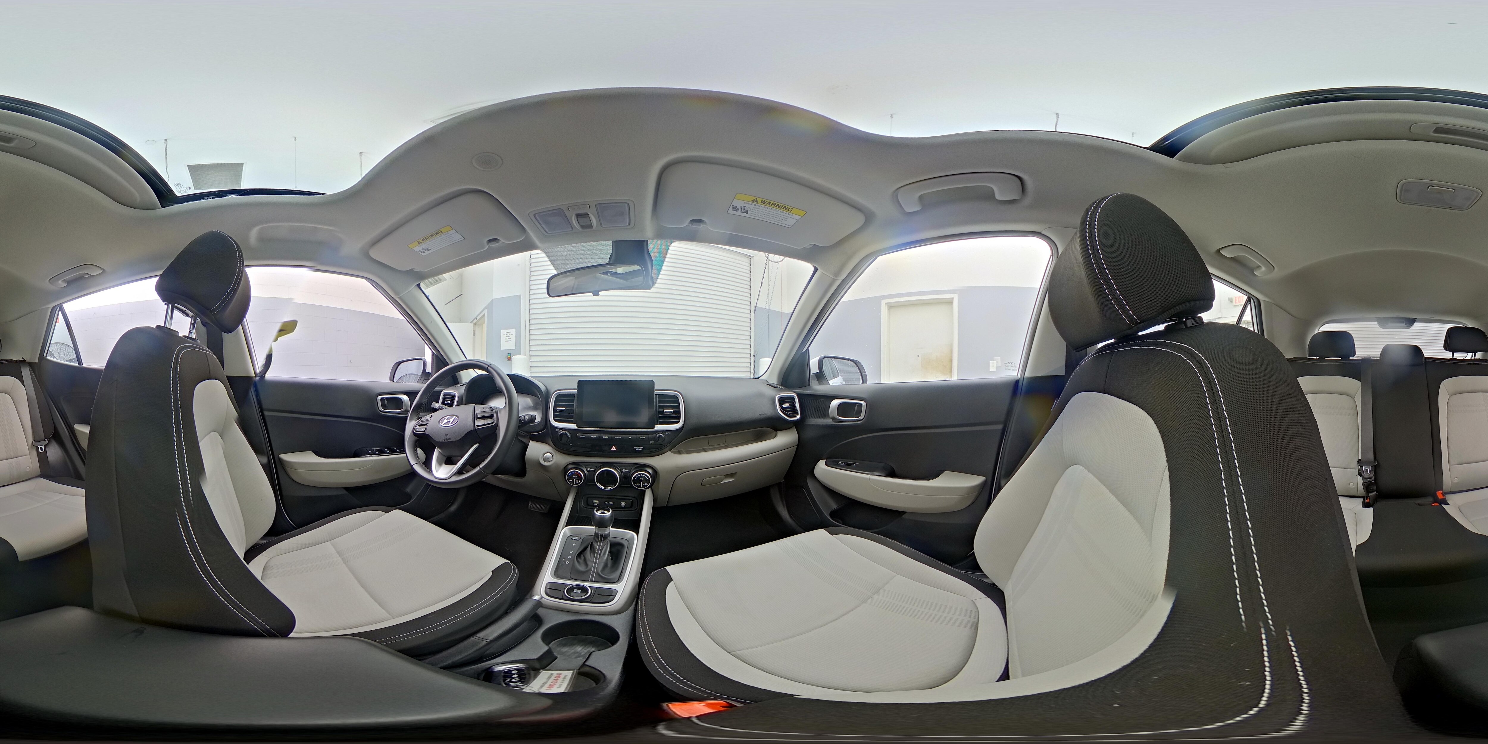 2025 Hyundai Venue SEL - Photo 25