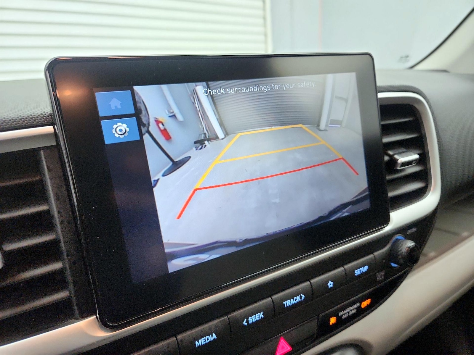 2025 Hyundai Venue SEL - Photo 15