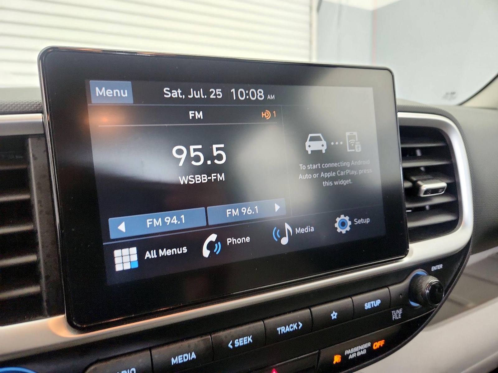2025 Hyundai Venue SEL - Photo 16