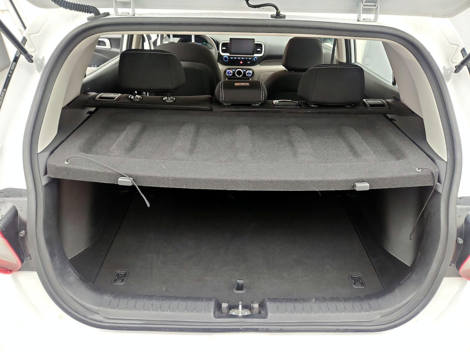 2025 Hyundai Venue SEL - Photo 22
