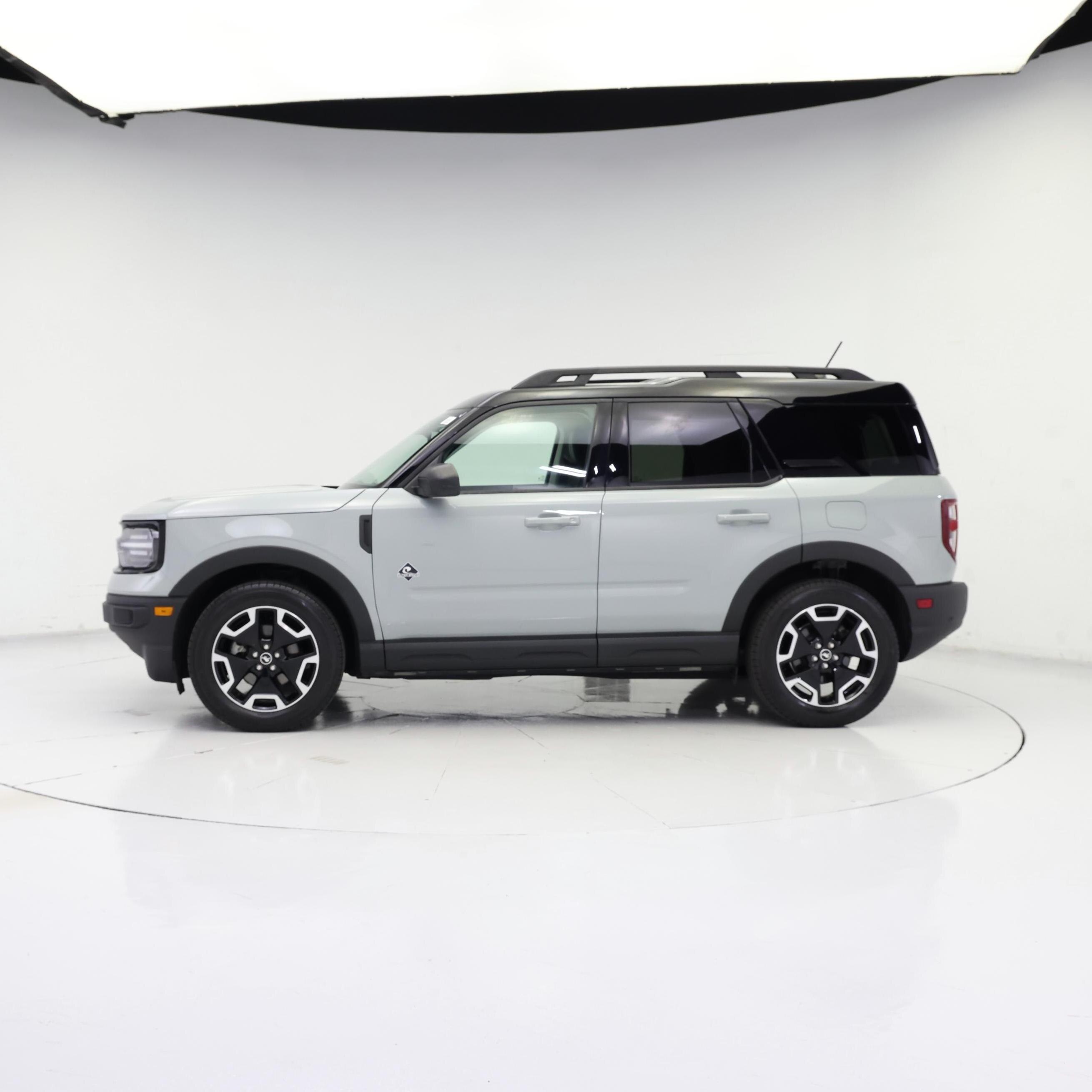 Thumbnail: 2022 Ford Bronco Sport - 3
