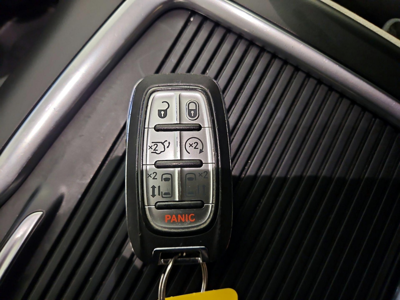 2023 Chrysler Pacifica Touring L - Photo 23