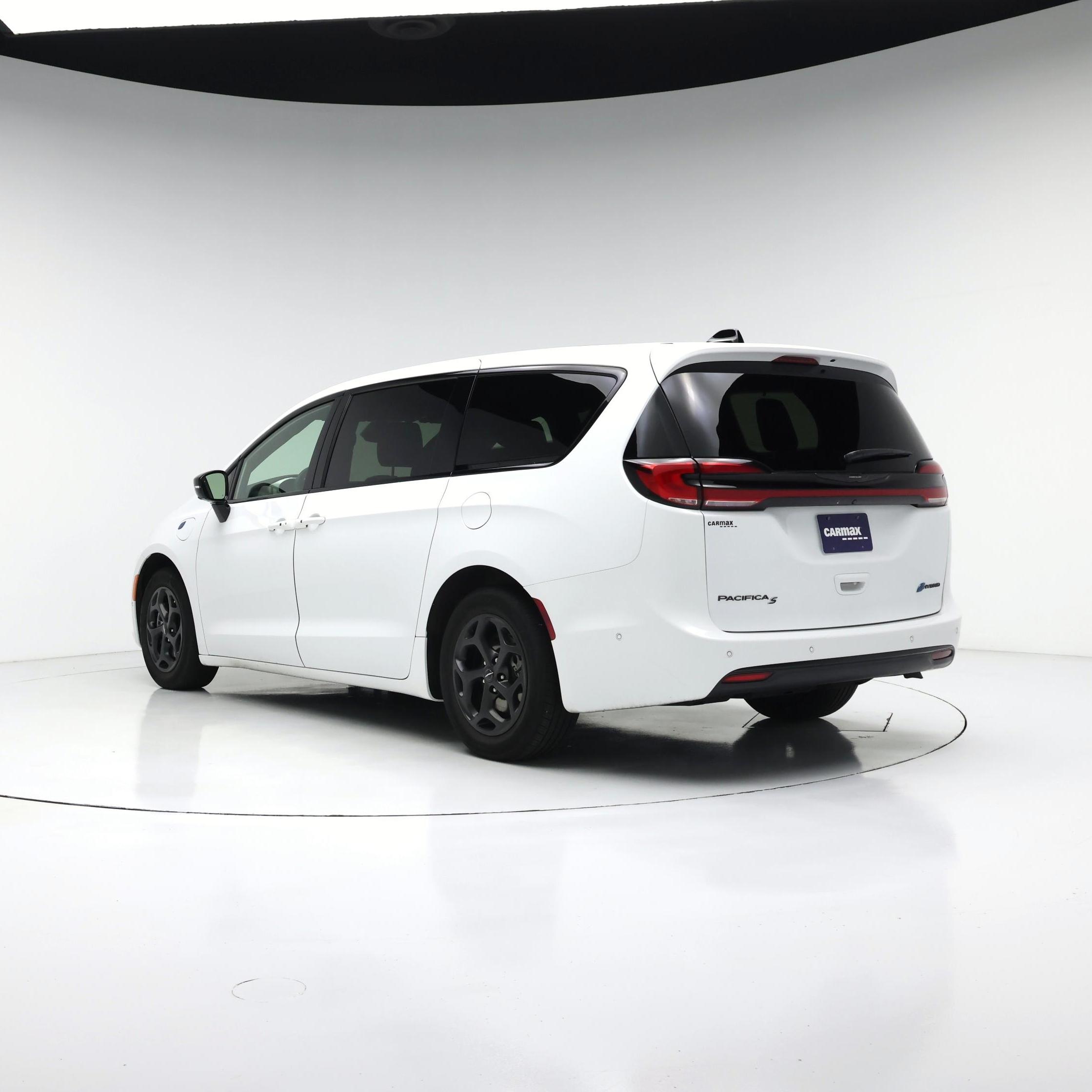 Thumbnail: 2023 Chrysler Pacifica - 2