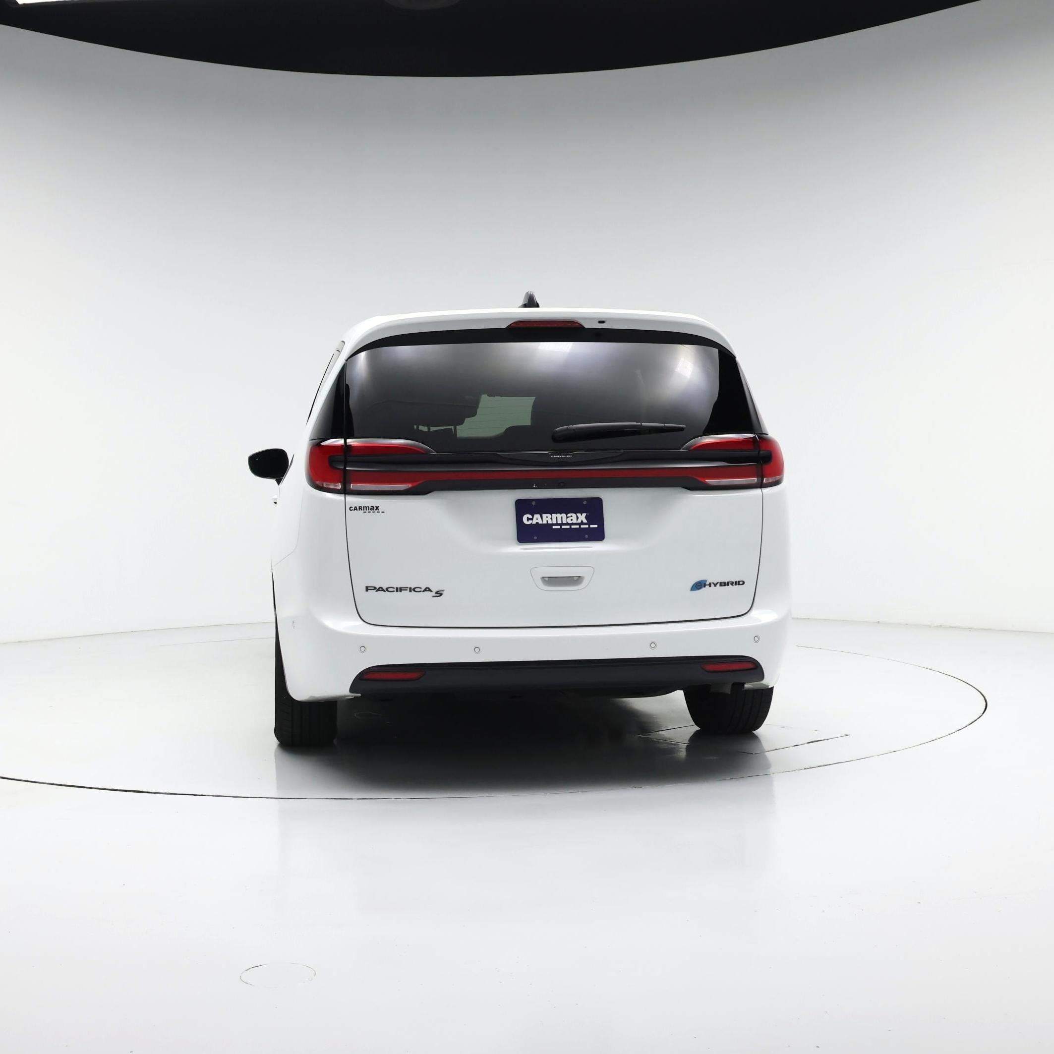 Thumbnail: 2023 Chrysler Pacifica - 6