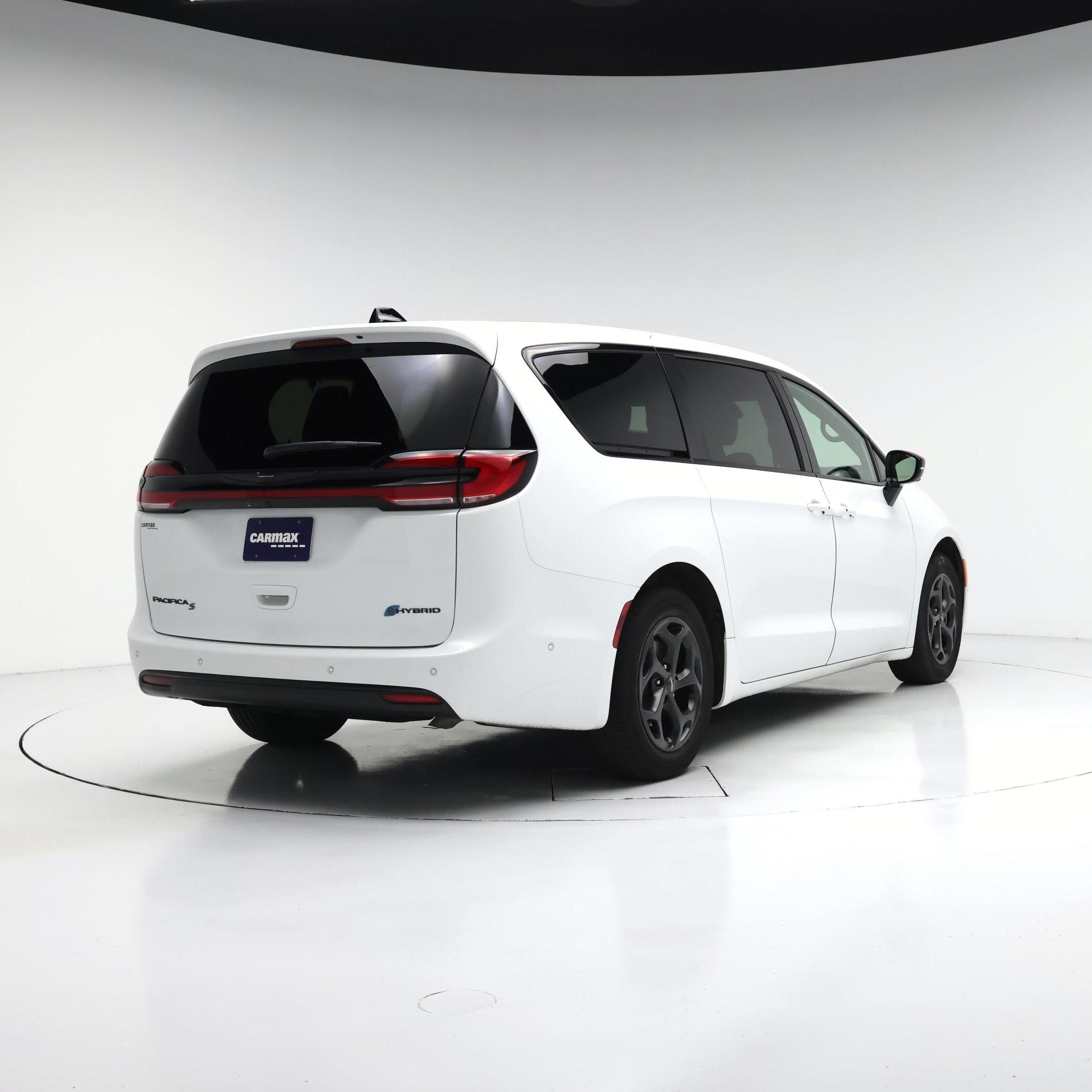 Thumbnail: 2023 Chrysler Pacifica - 8