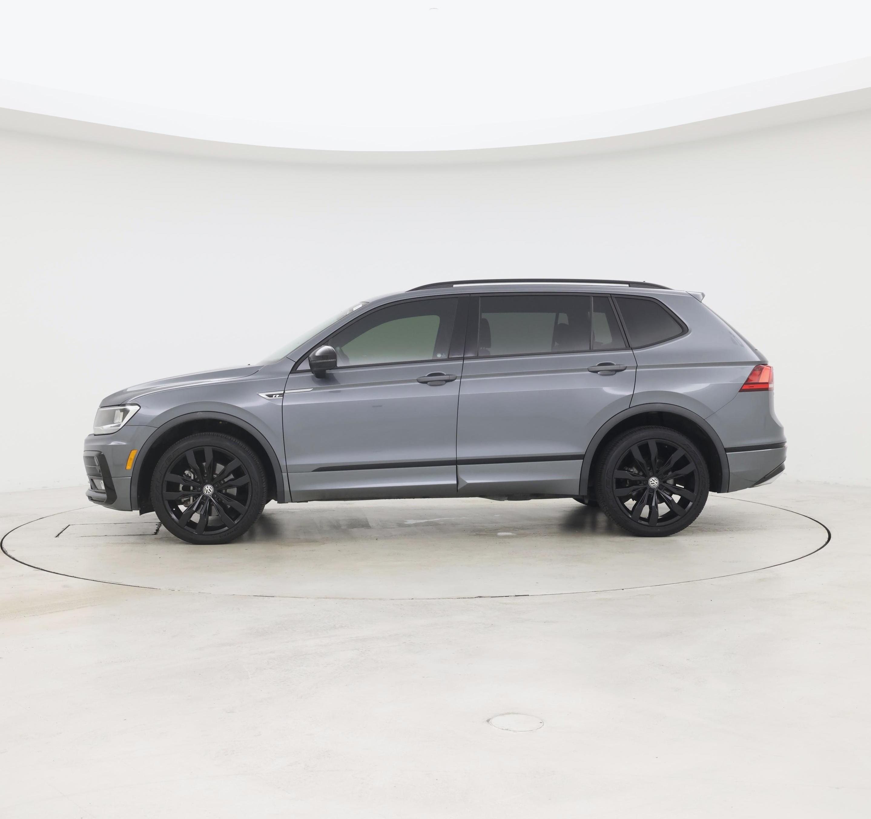 Thumbnail: 2021 Volkswagen Tiguan - 3