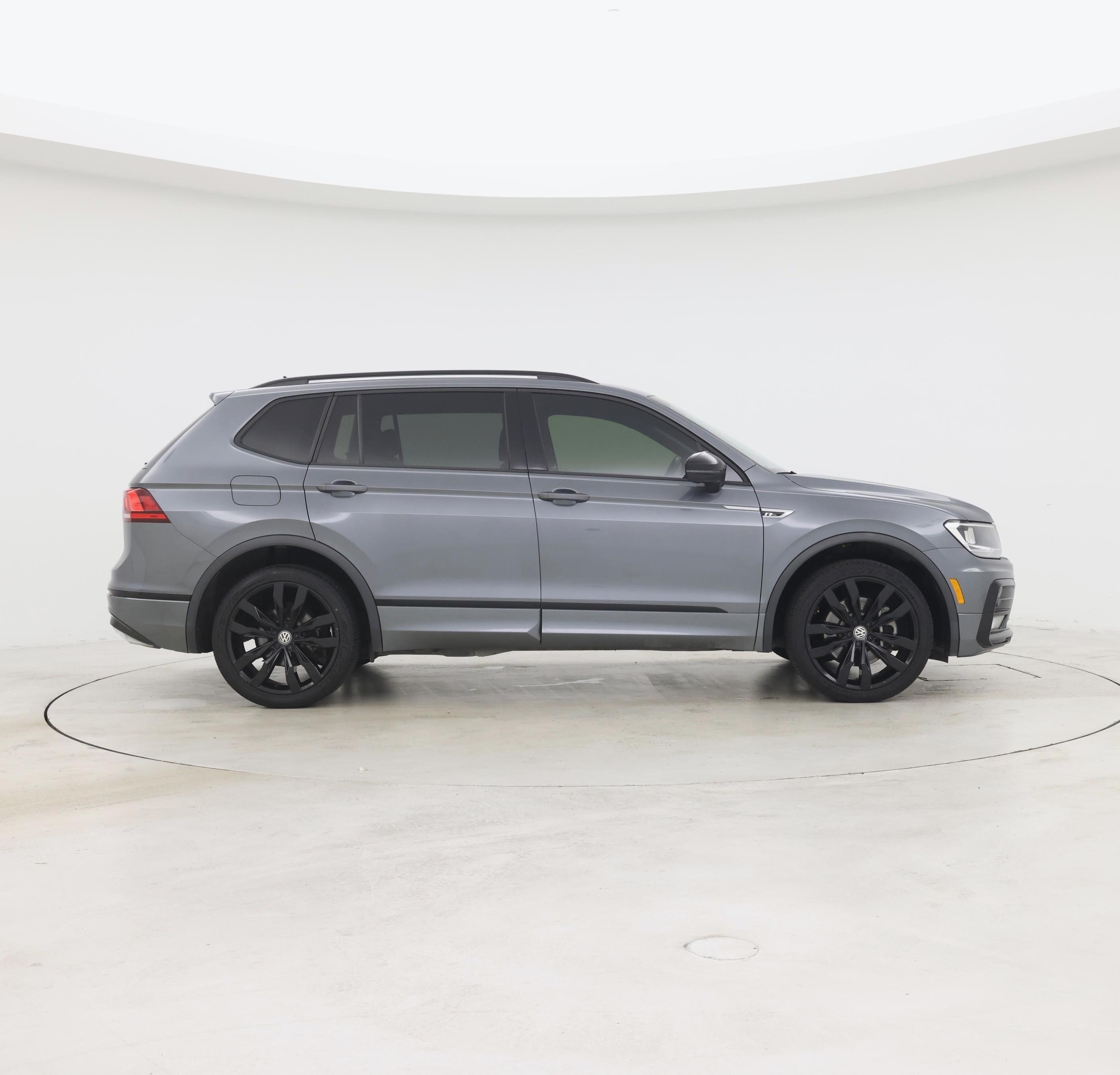 Thumbnail: 2021 Volkswagen Tiguan - 7