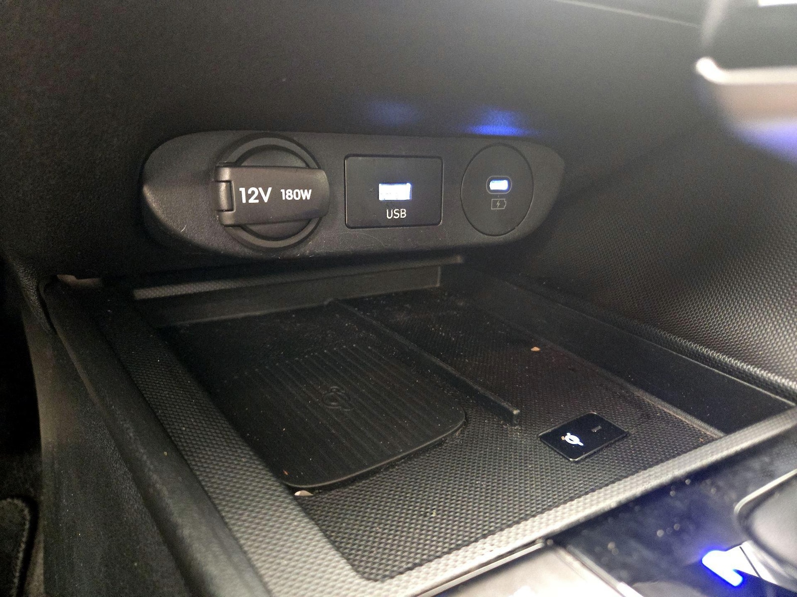 2025 Hyundai Elantra SEL - Photo 19