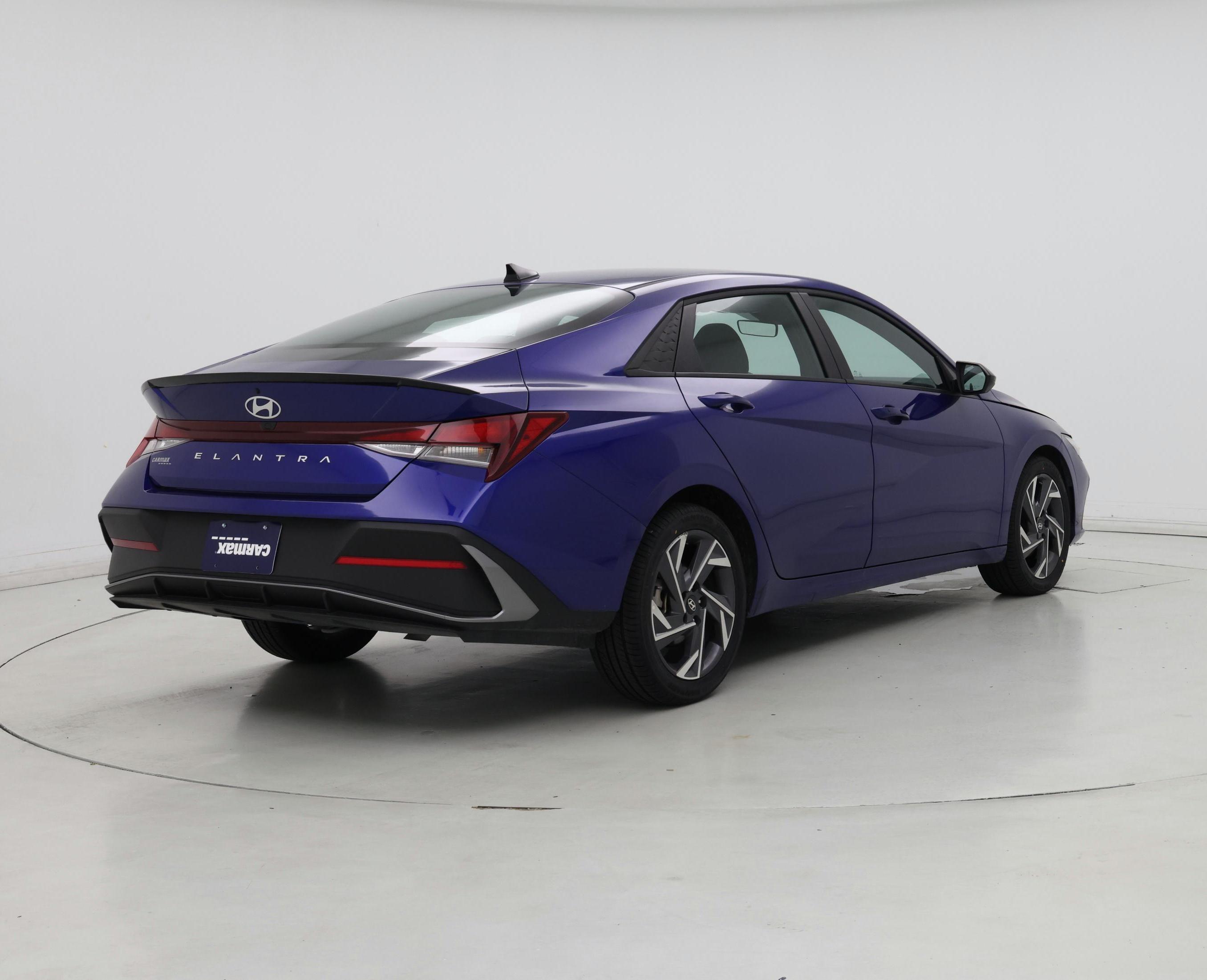 Thumbnail: 2025 Hyundai Elantra - 8