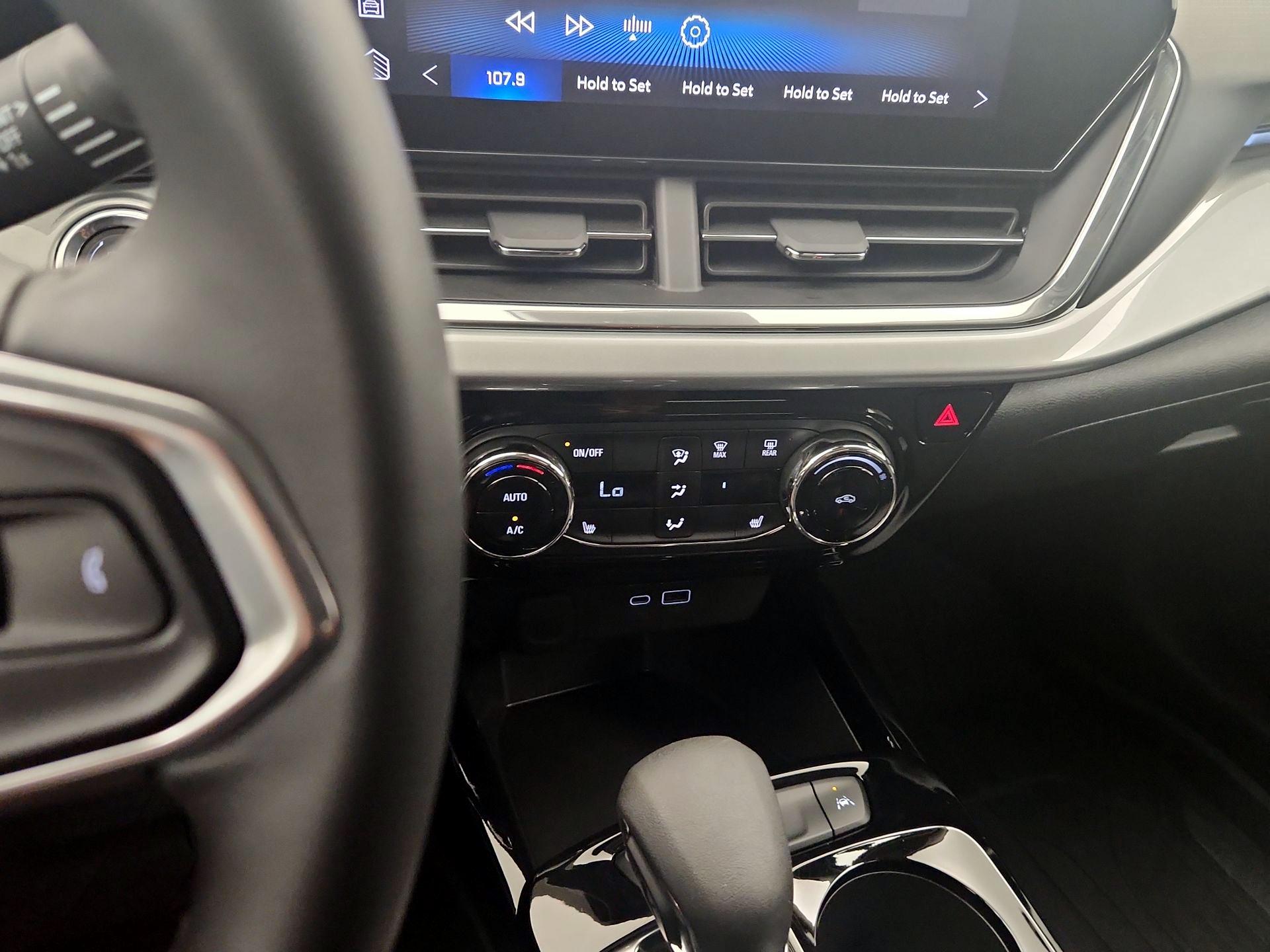 Thumbnail: 2025 Chevrolet Trax - 15